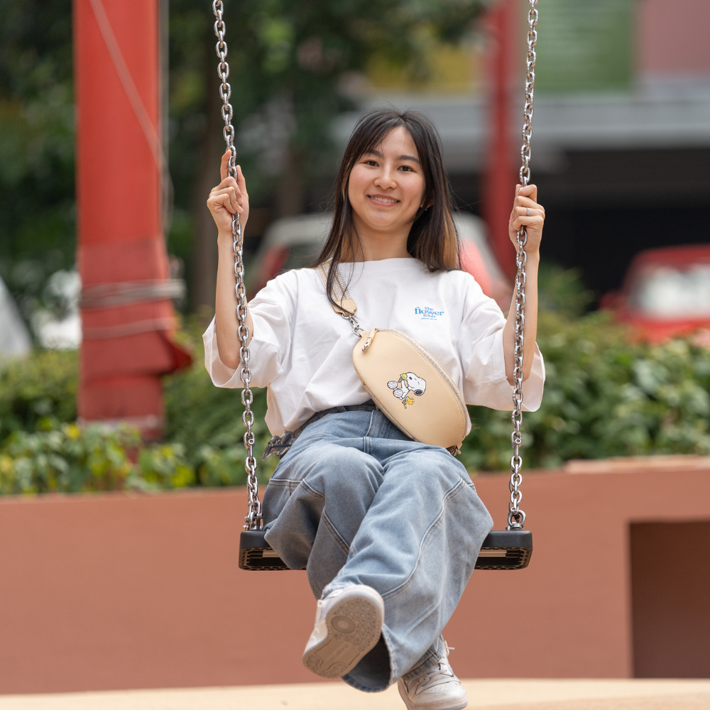 THE GALACTIC COLLECTION - SNOOPY & WOODSTOCK CROSSBODY BAG (LIGHT TAN)