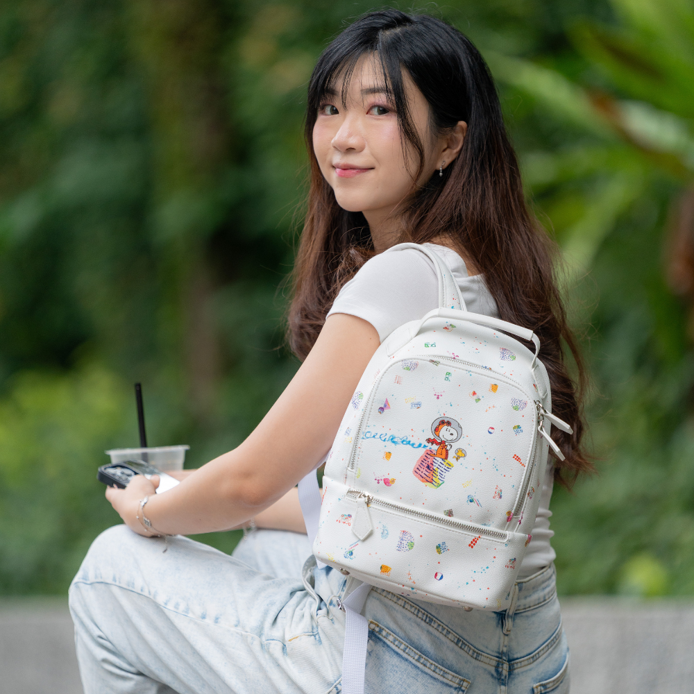GALACTIC PLAYGROUND COLLECTION - SNOOPY & WOODSTOCK SMALL BACKPACK (WHITE)