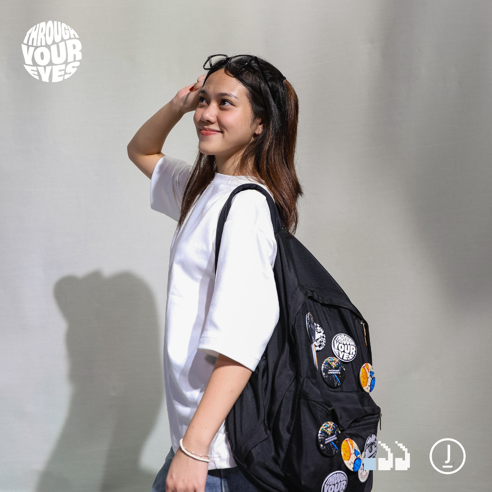 (PRE-ORDER) THROUGH YOUR EYES - BADGES (SET OF 4)