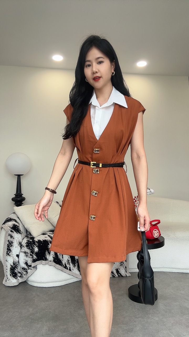 假两件宝石扣连身裙-腰带