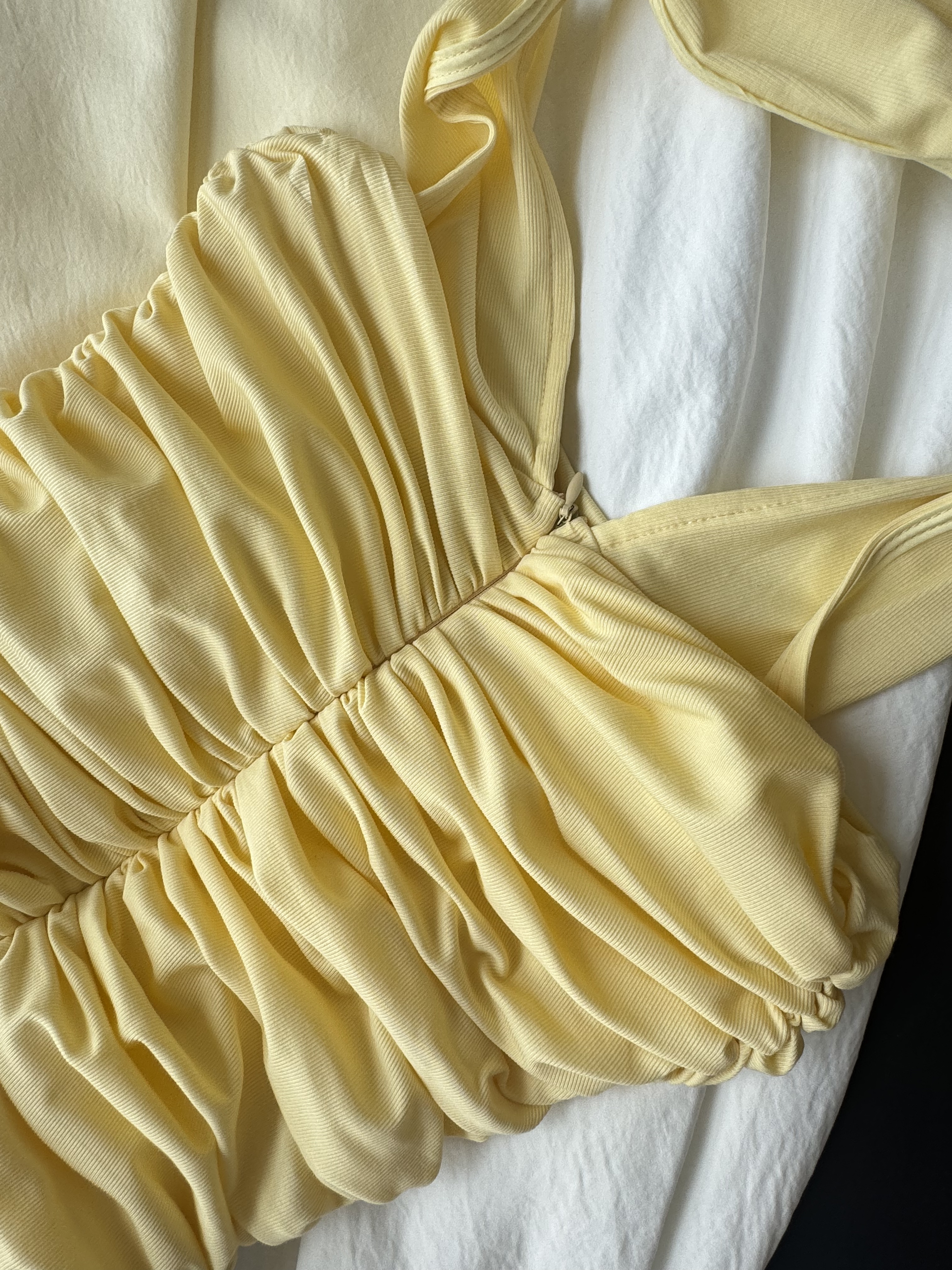 挂脖时尚皱褶飘逸感连身长裙