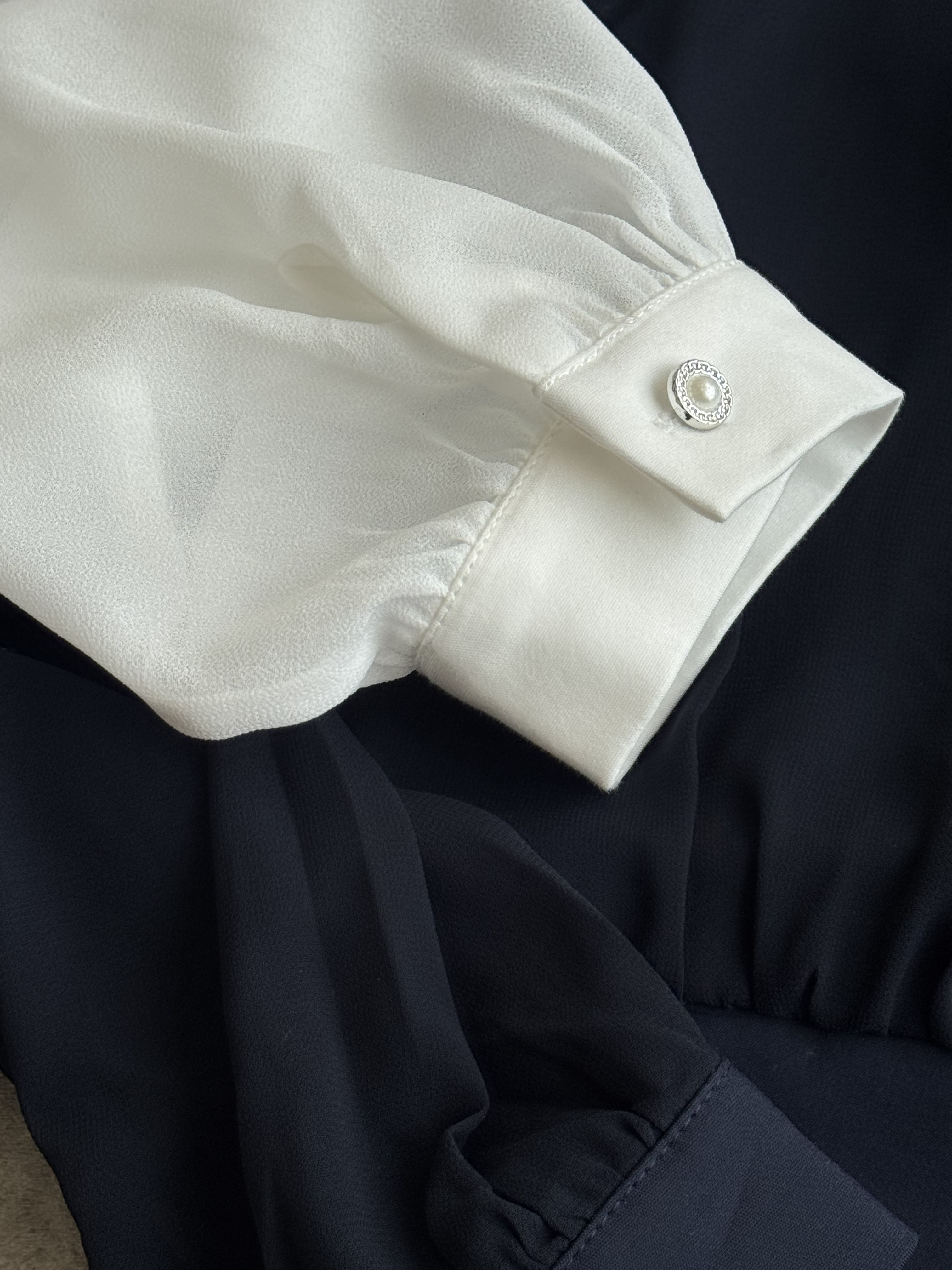 法式皱褶领雪纺长袖Top