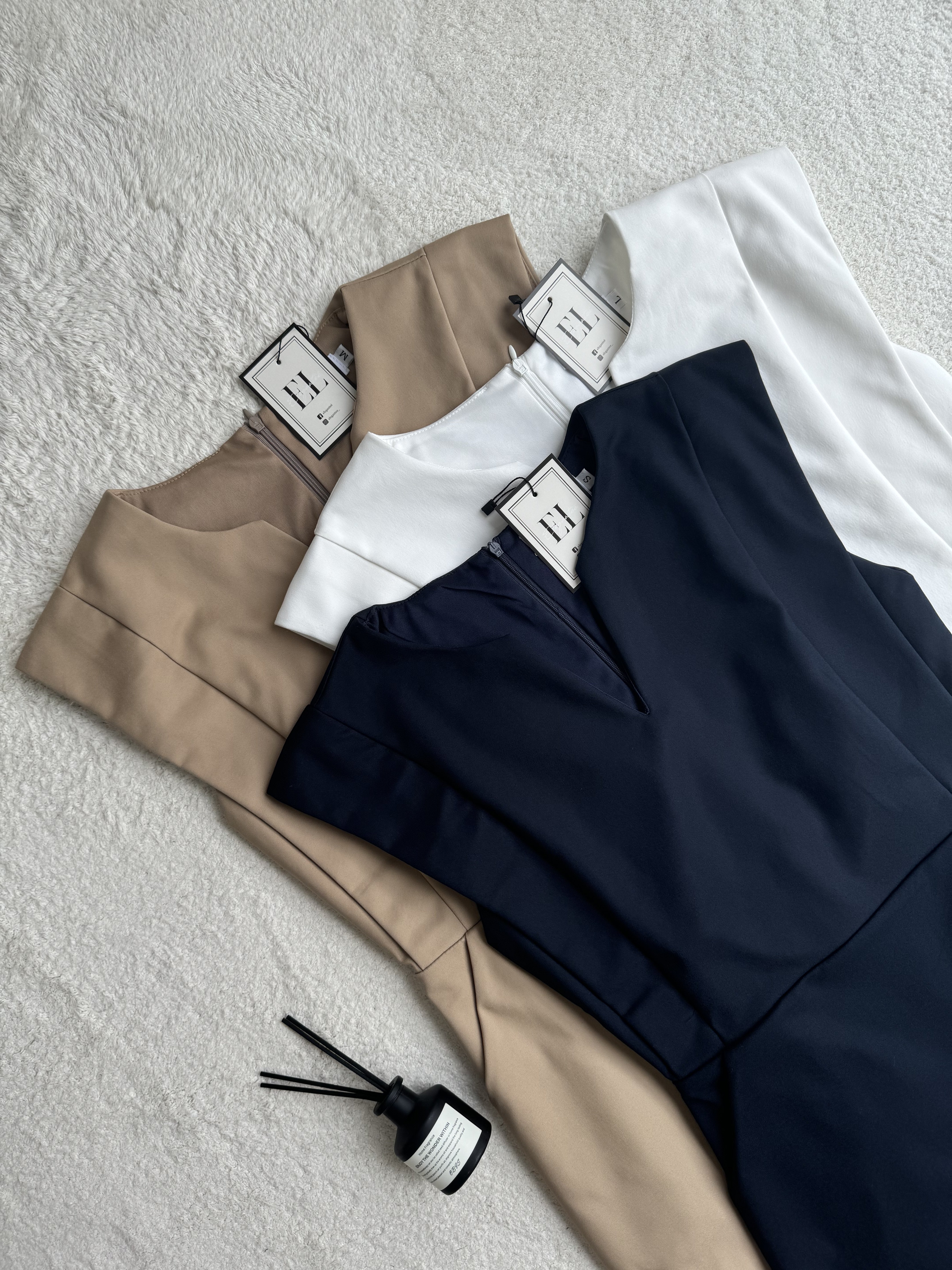 V领过肩袖OL dress