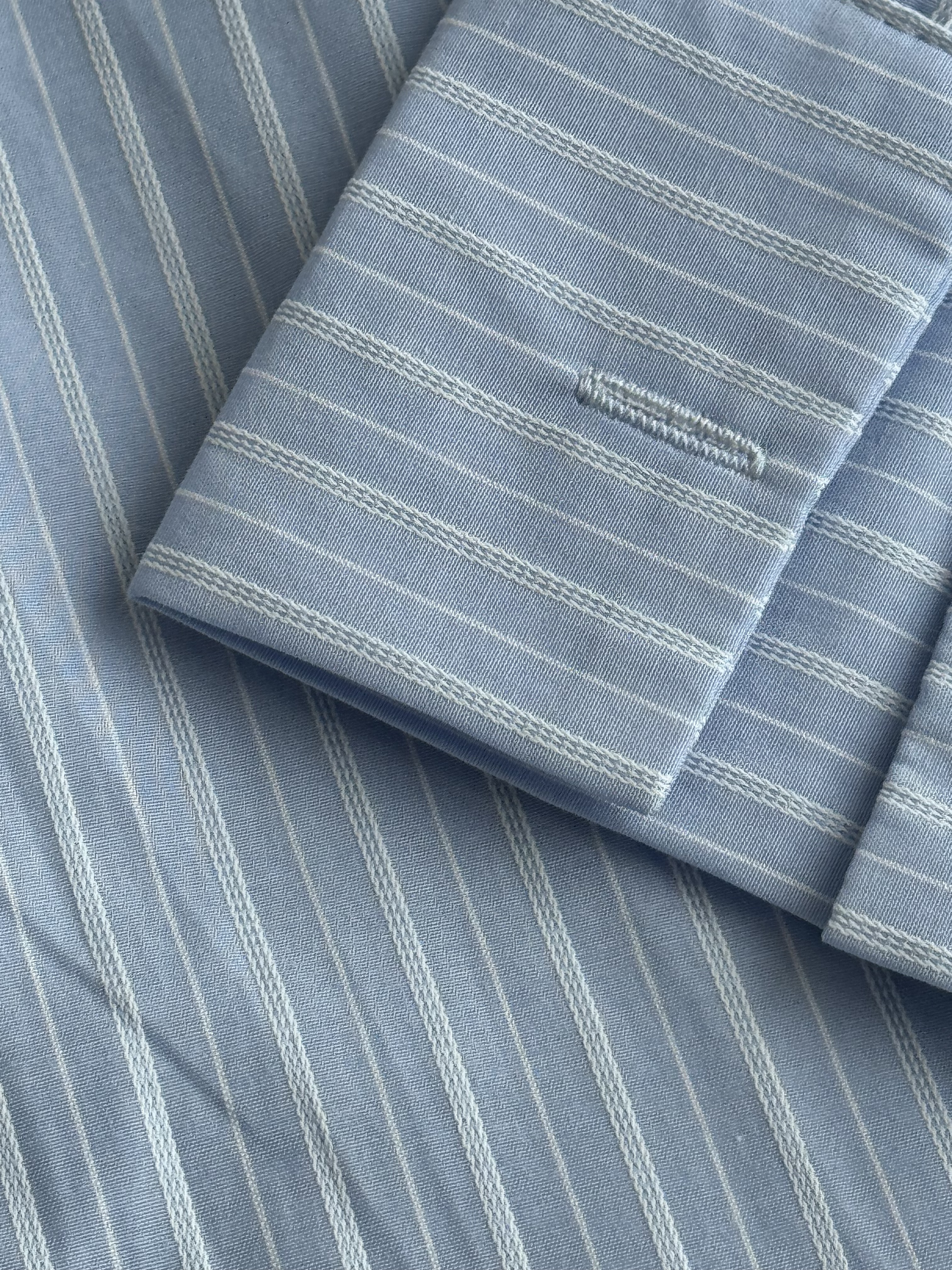 彩色线条蝴蝶结衬衫