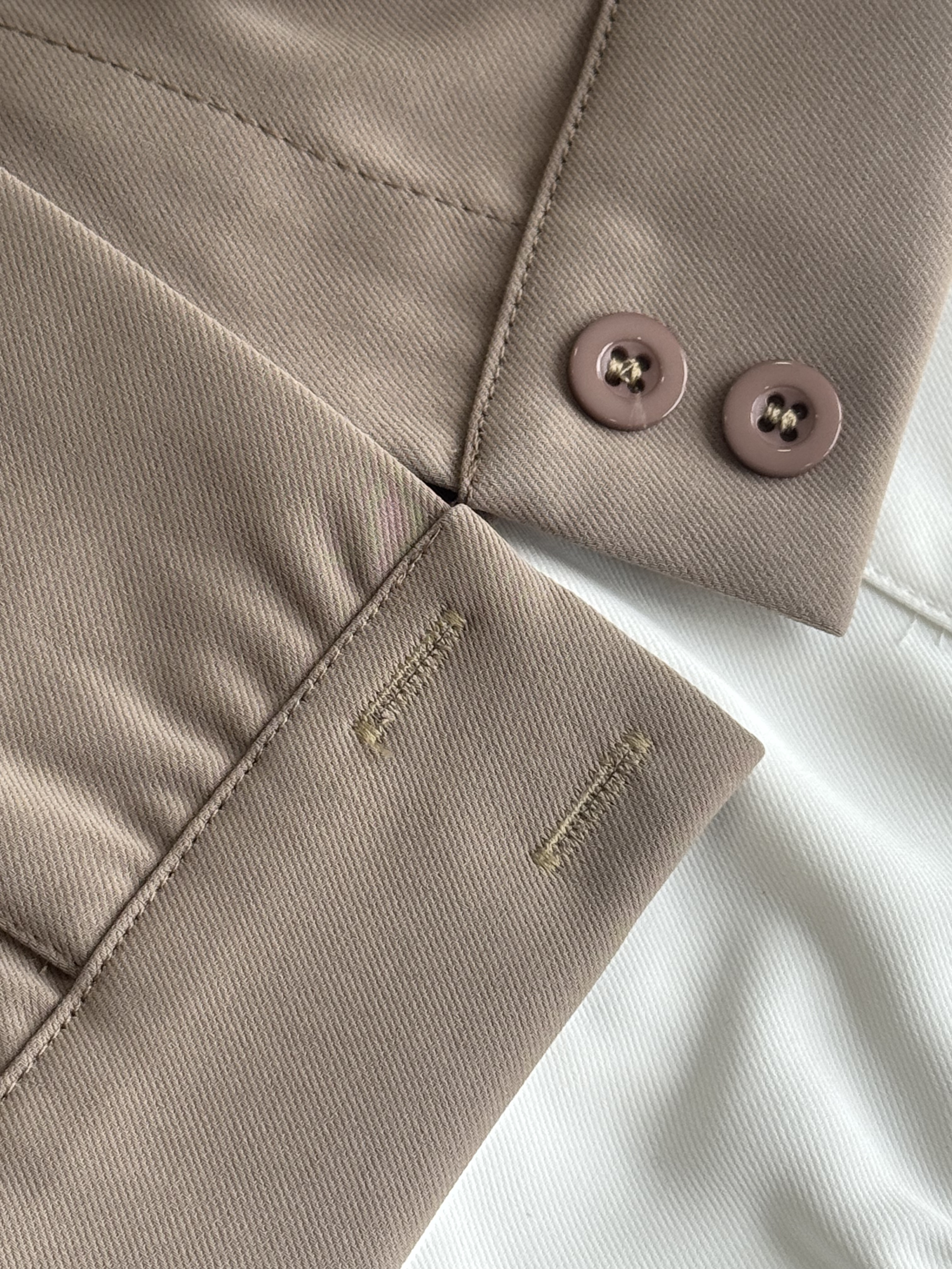 无袖过肩口袋Top