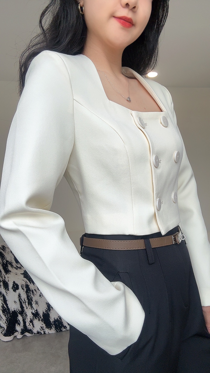 名媛风方领4扣长袖Top