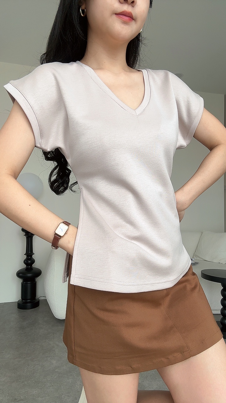 柔软料侧开叉V领Shirt