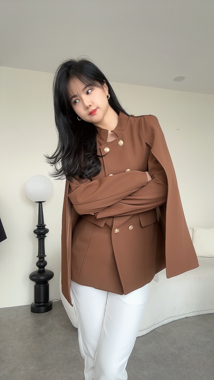 宫廷风斗风式中长版风衣