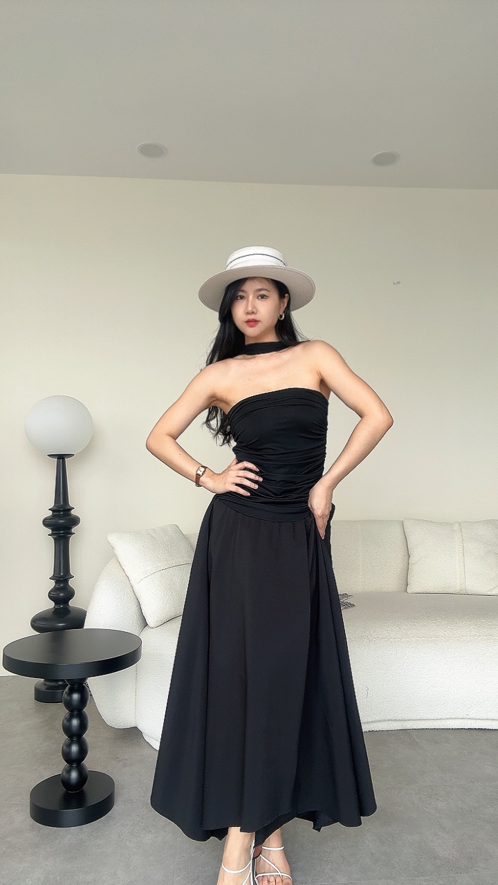 挂脖时尚皱褶飘逸感连身长裙