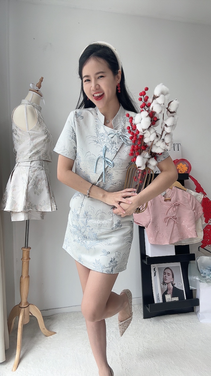 双辫扣短袖刺绣旗袍短裙套装