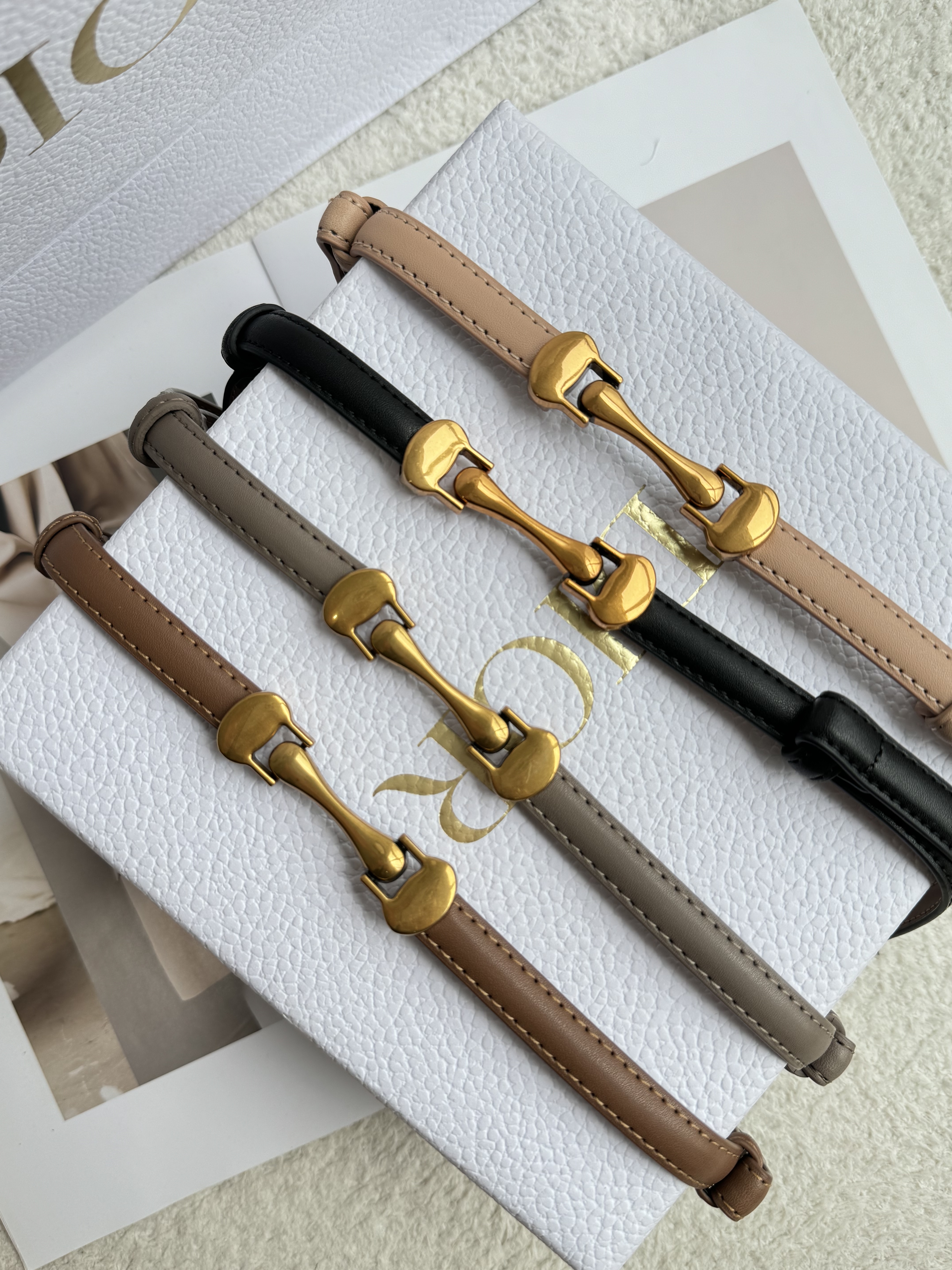 艺术骨骼扣设计可调节皮带1cm