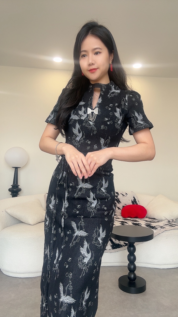 《新年》蝴蝶钻牛仔短袖长裙套装