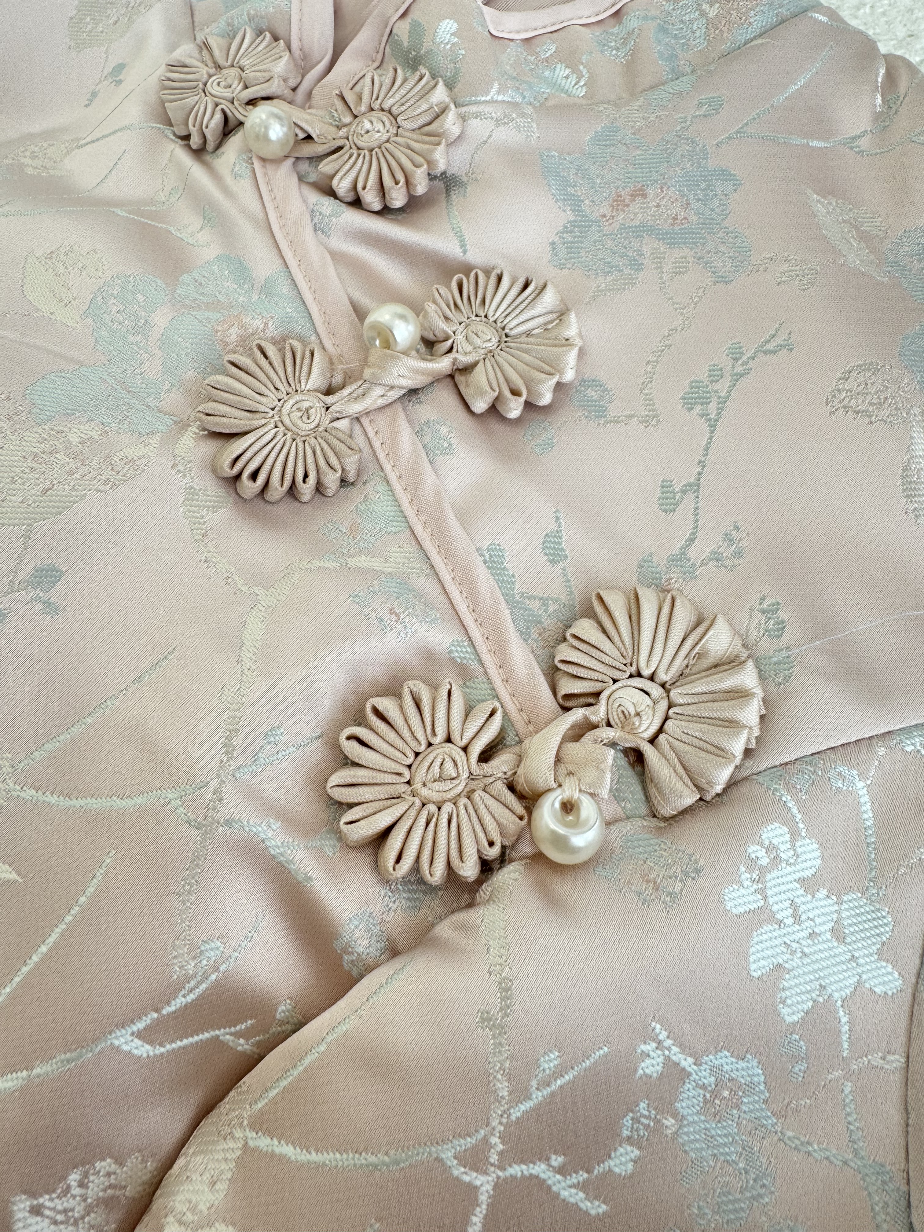 悠雅缎面短袖连身裙旗袍