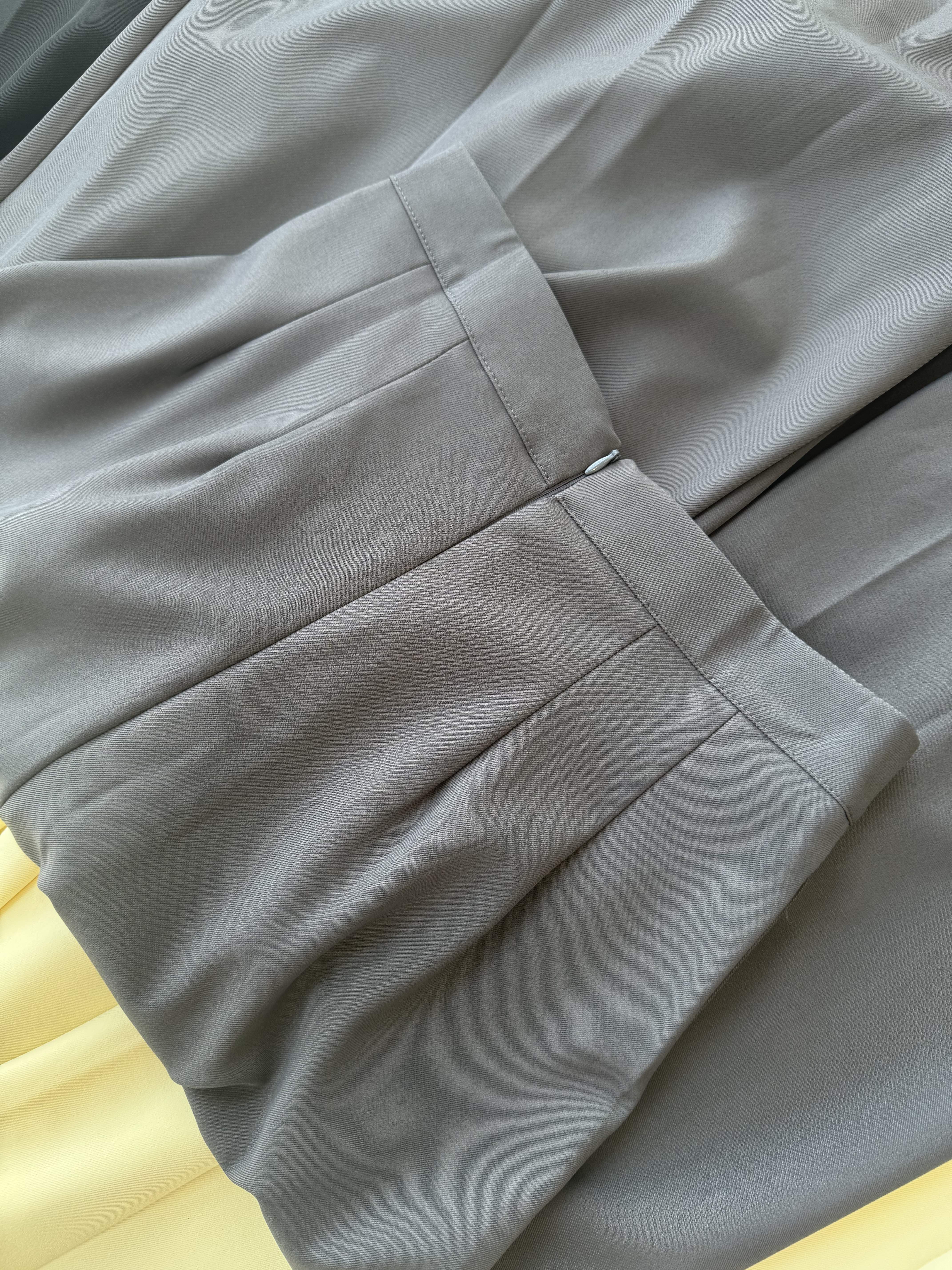 中间高开叉设计阔腿裤