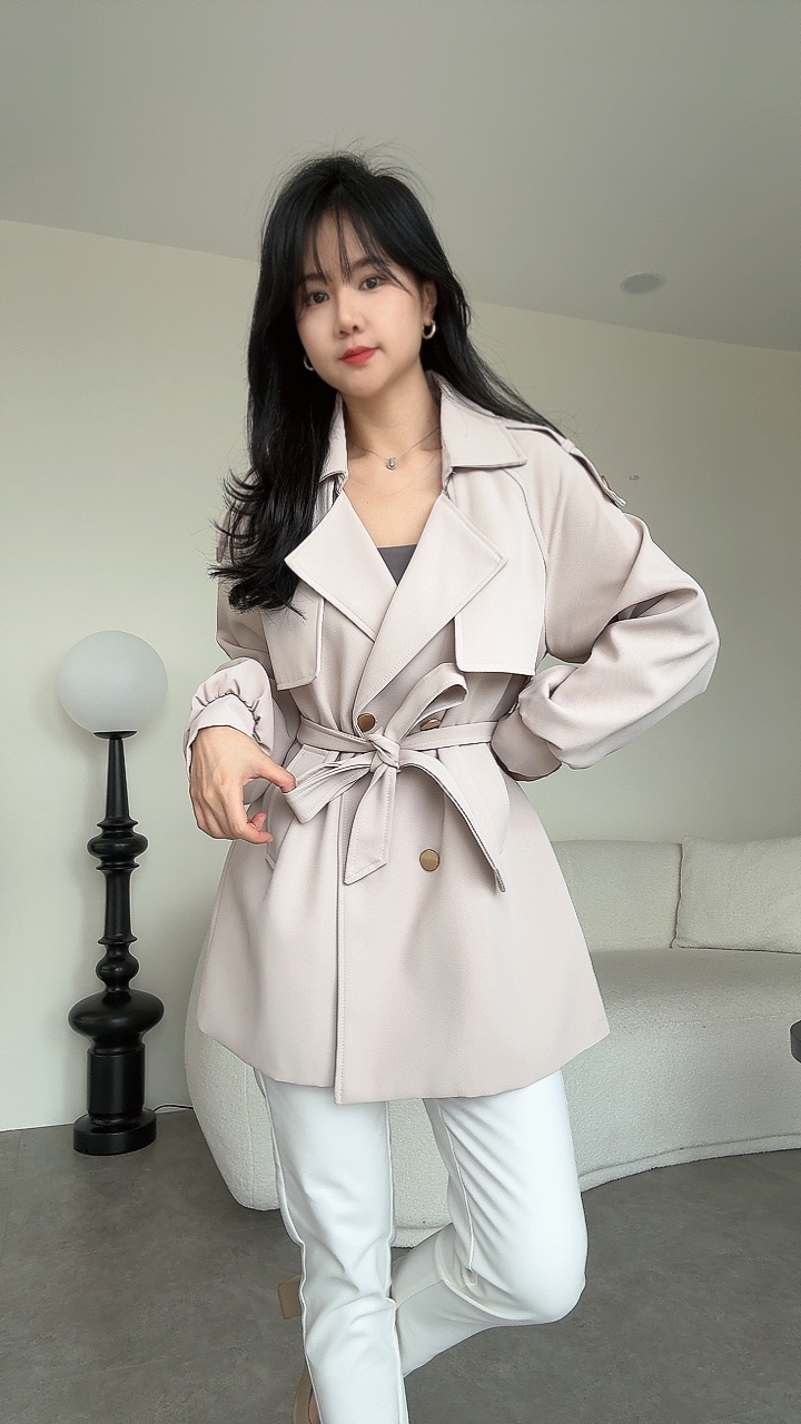 可爱泡芙袖风衣