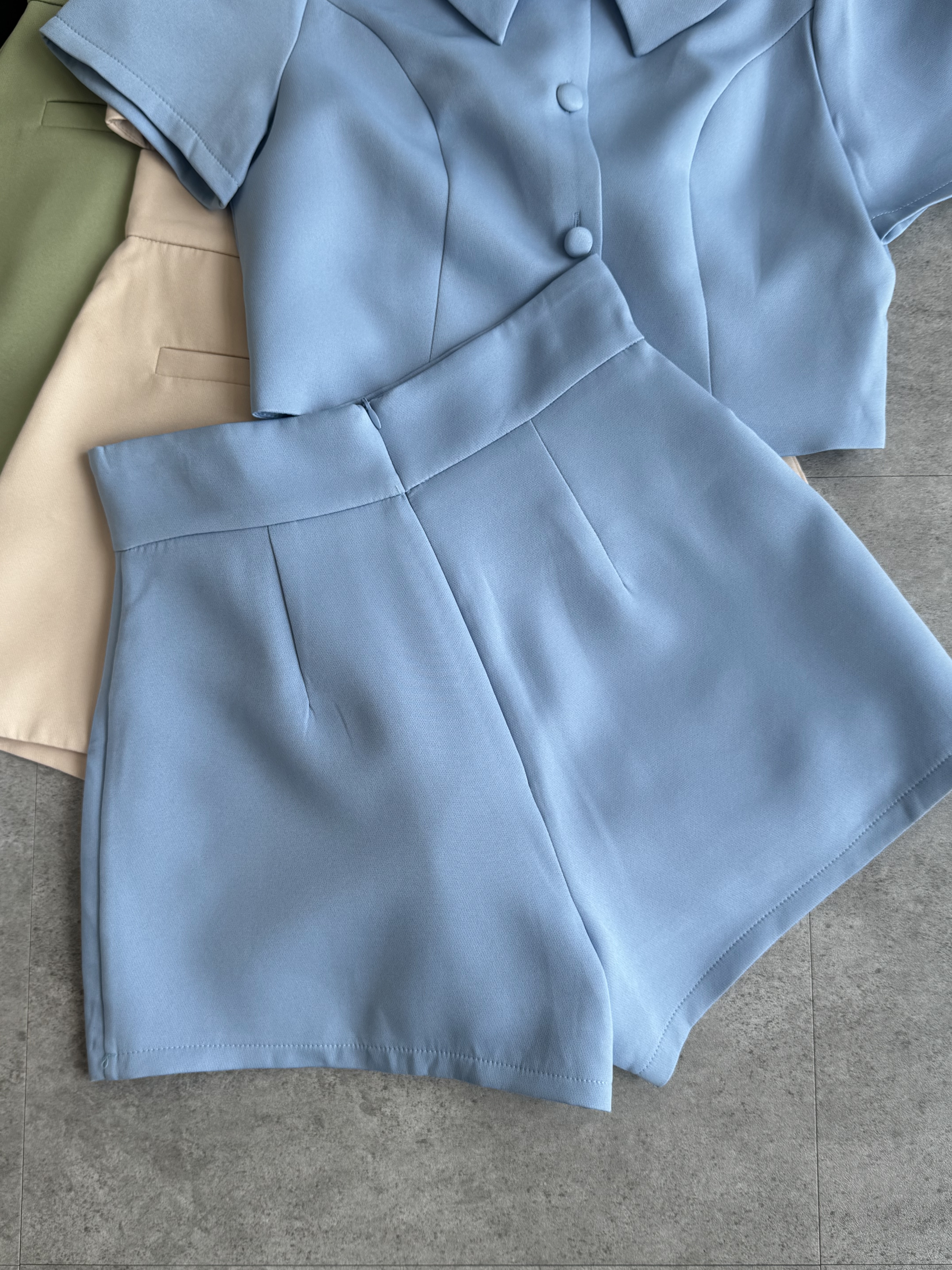 复古甜美圆翻脸学院风裤裙套装