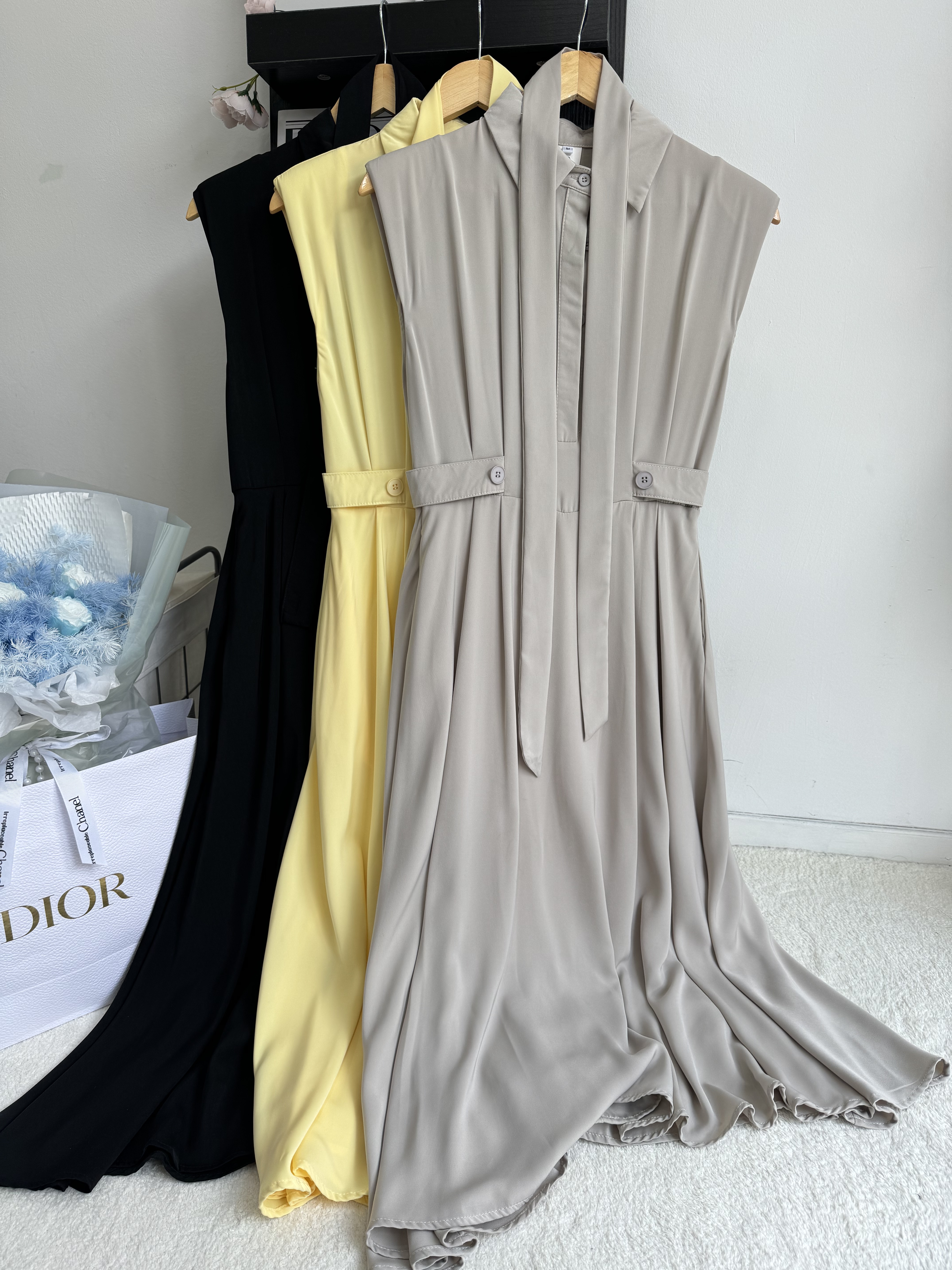 通勤垫肩无袖连身裙