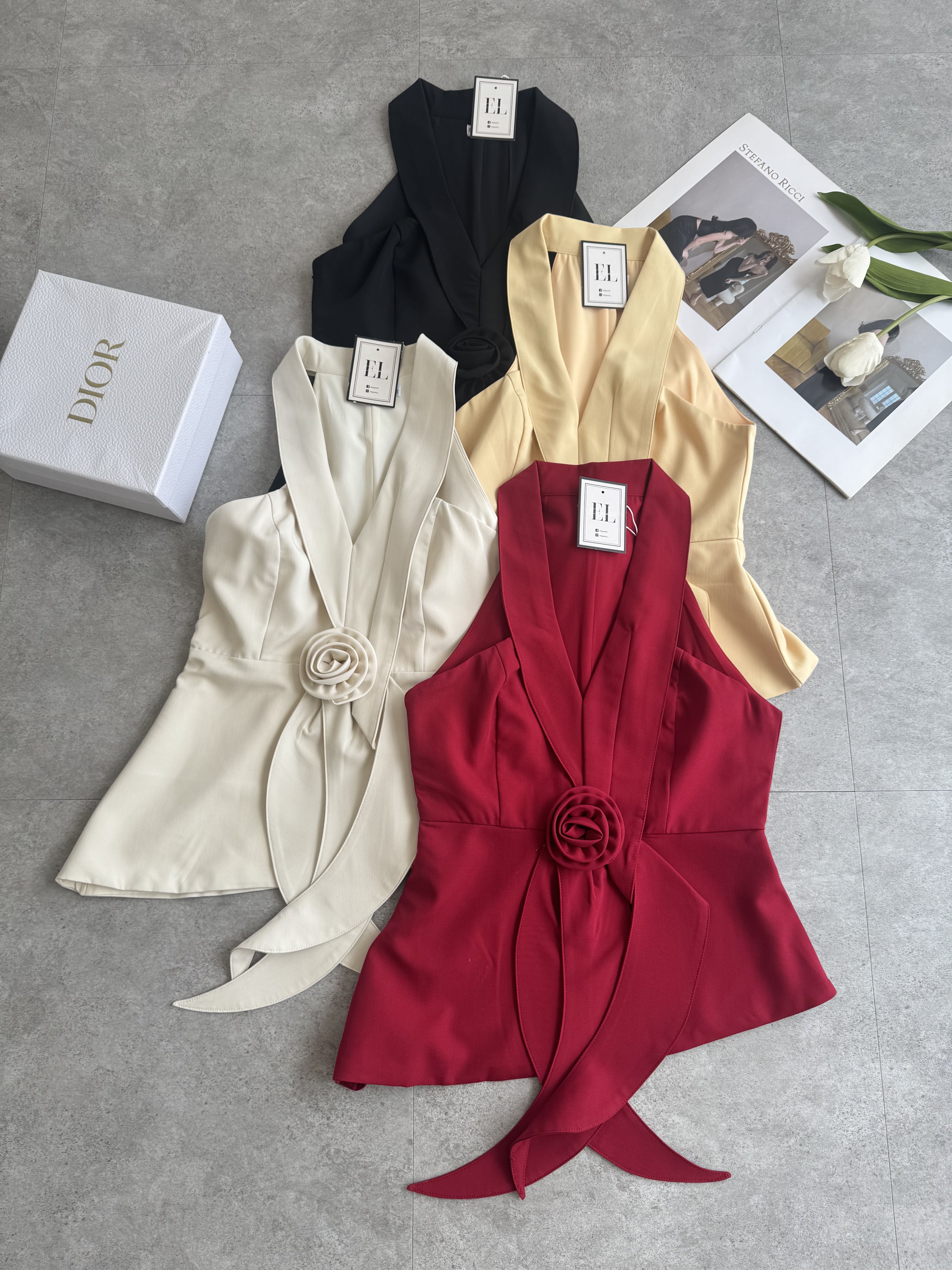 气质玫瑰斜尾挂脖Top