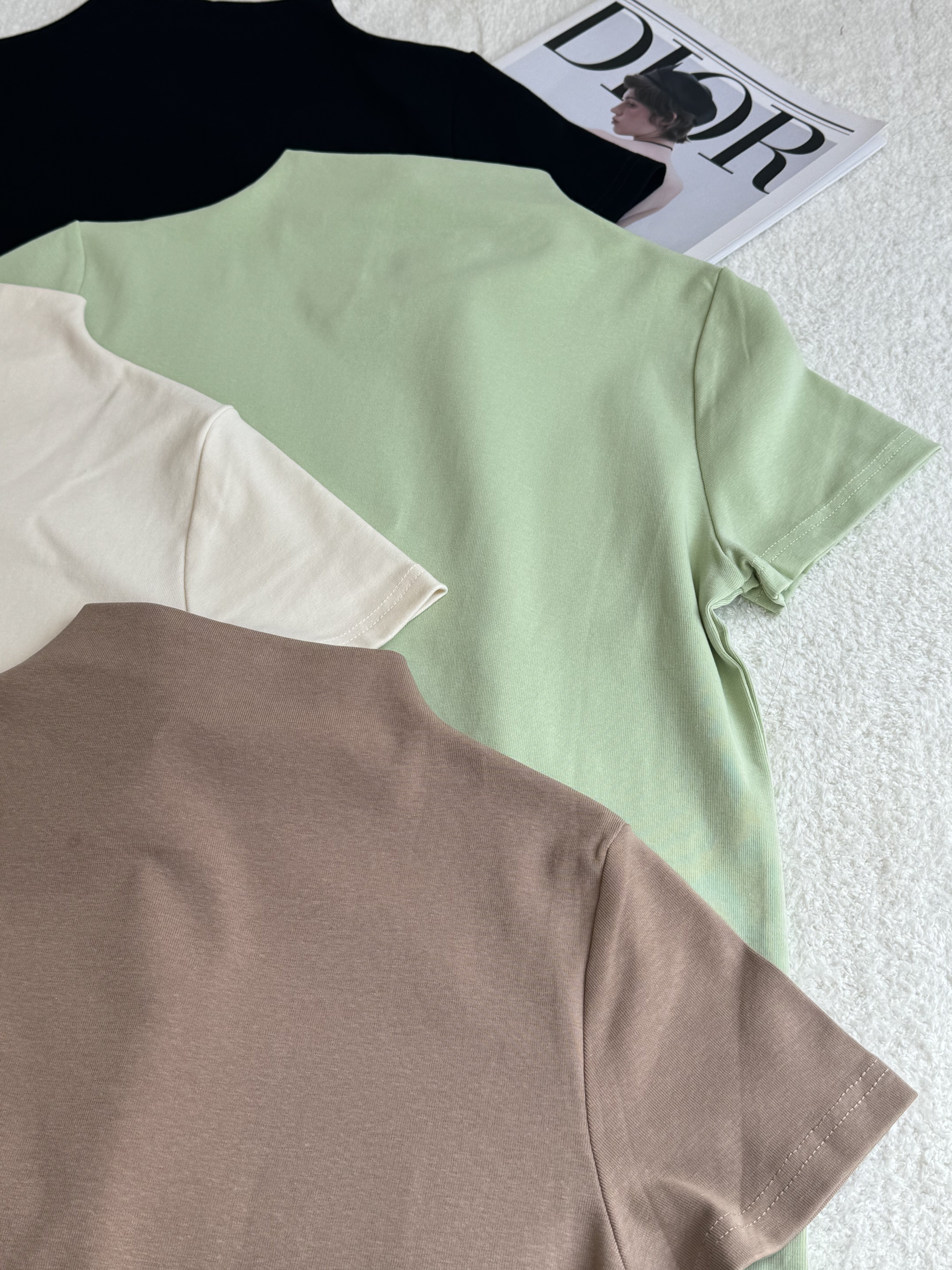 高领短袖Tee 超好看💕