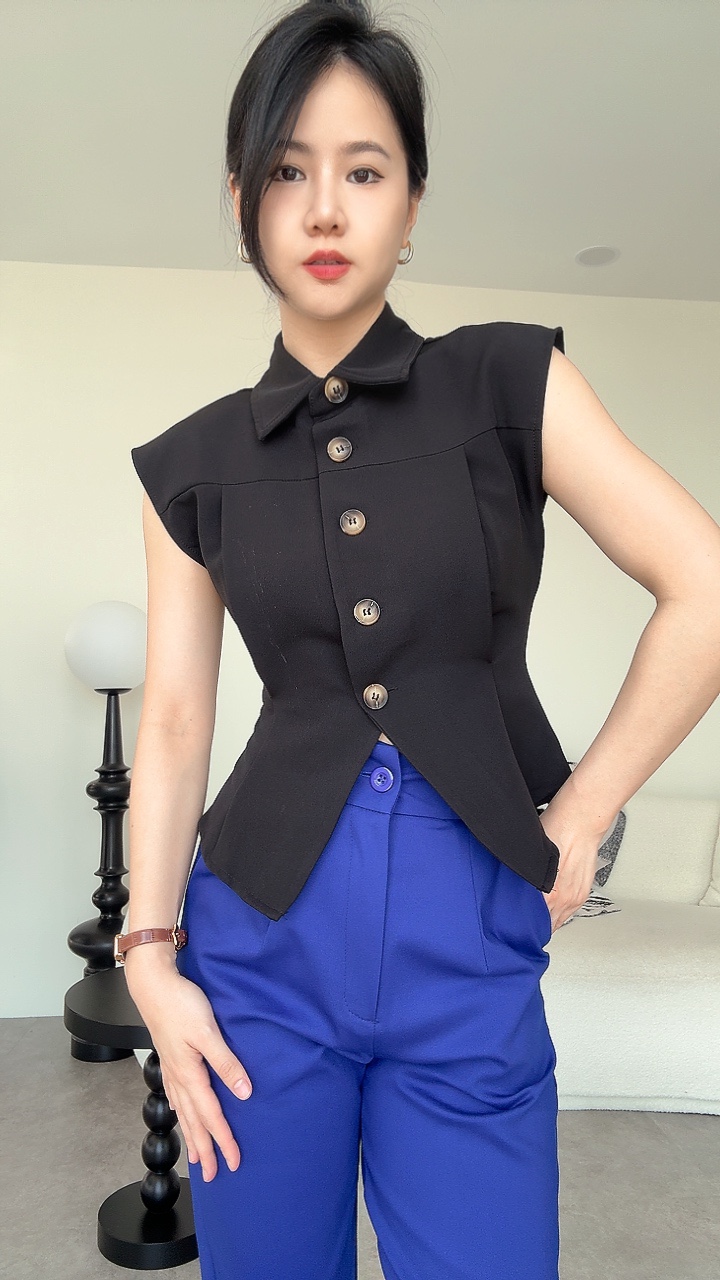 琥珀钮修身无袖上衣