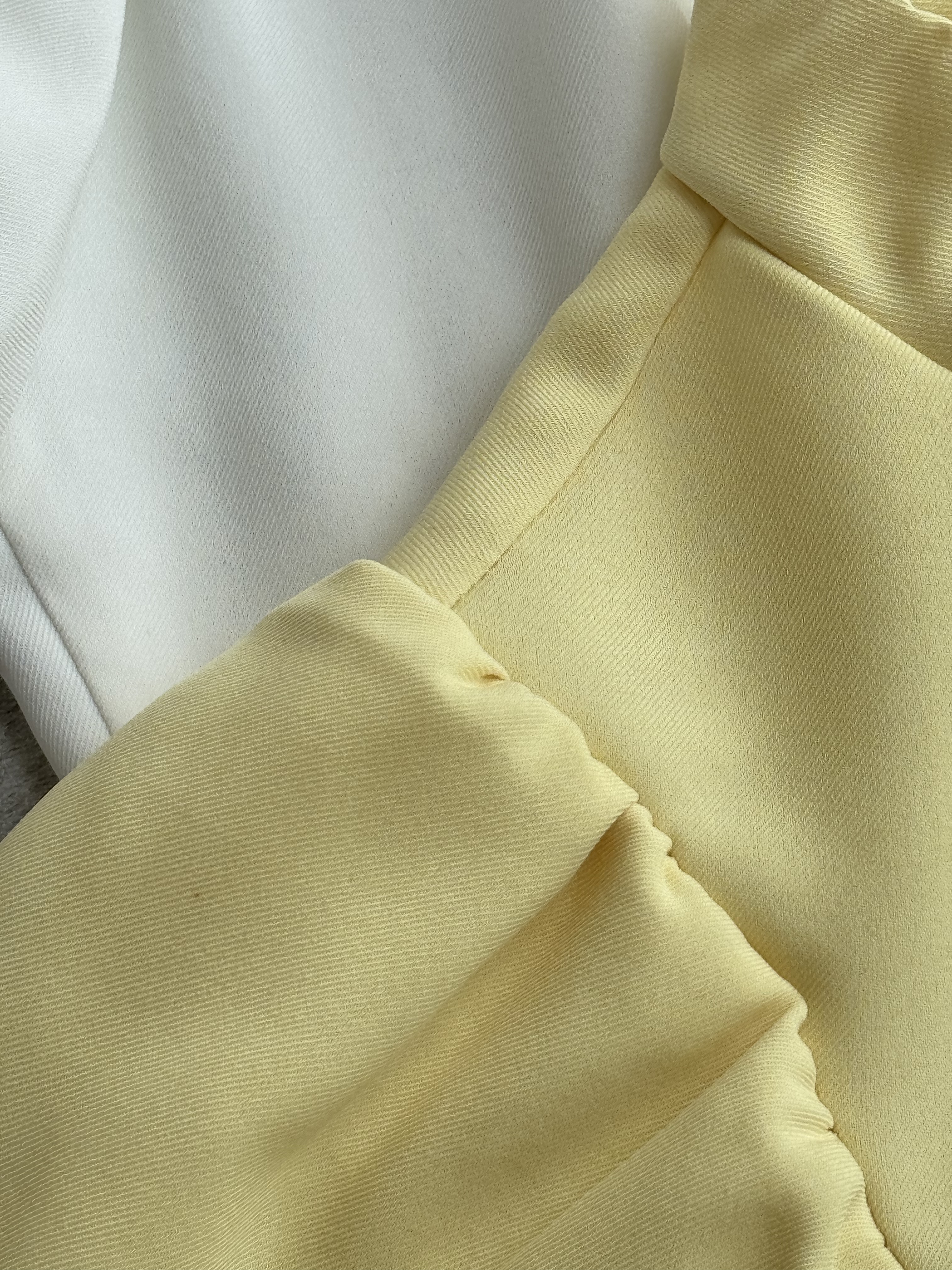 端庄公主泡泡袖Top 