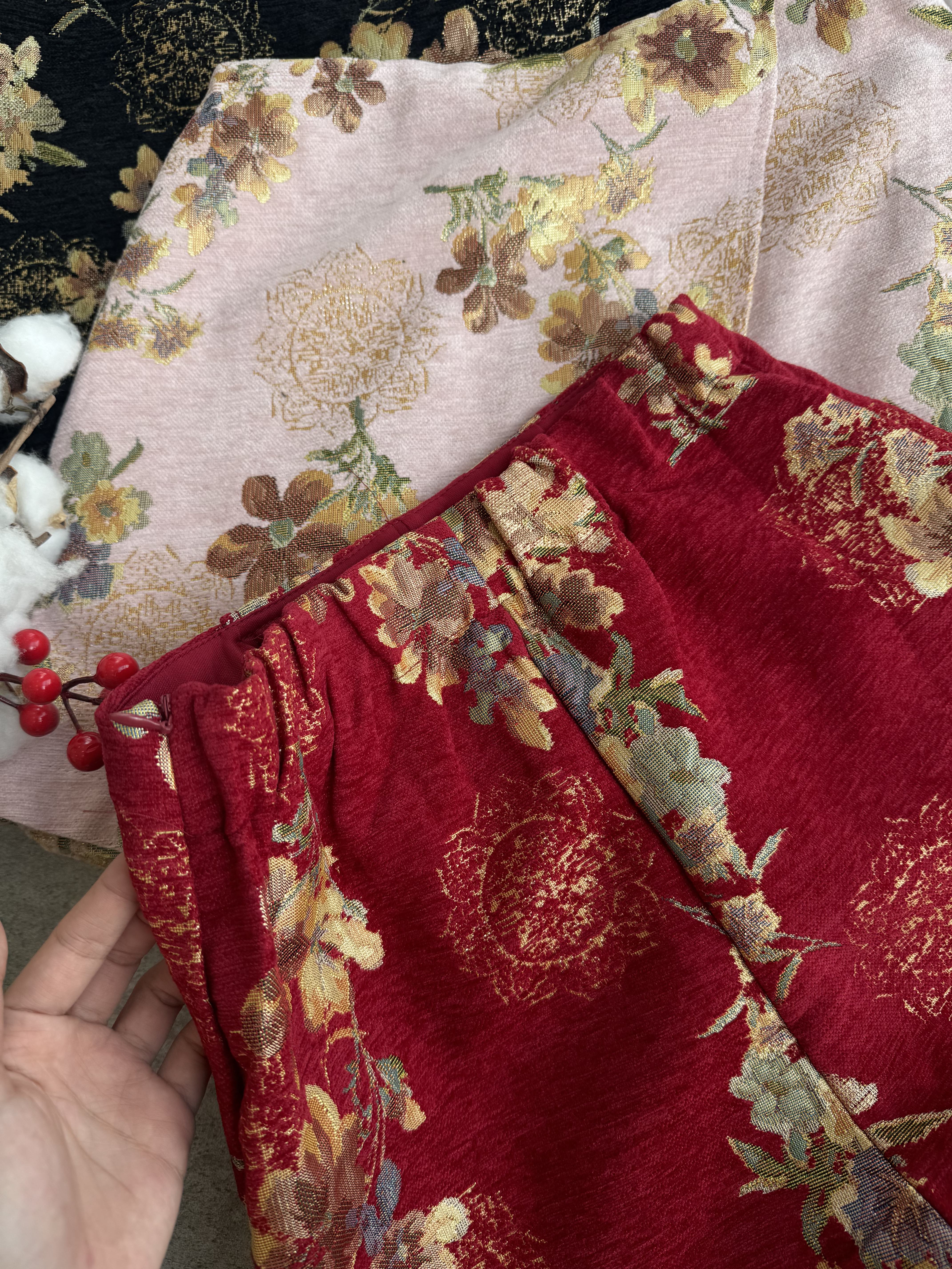 绒布刺绣新年裤裙