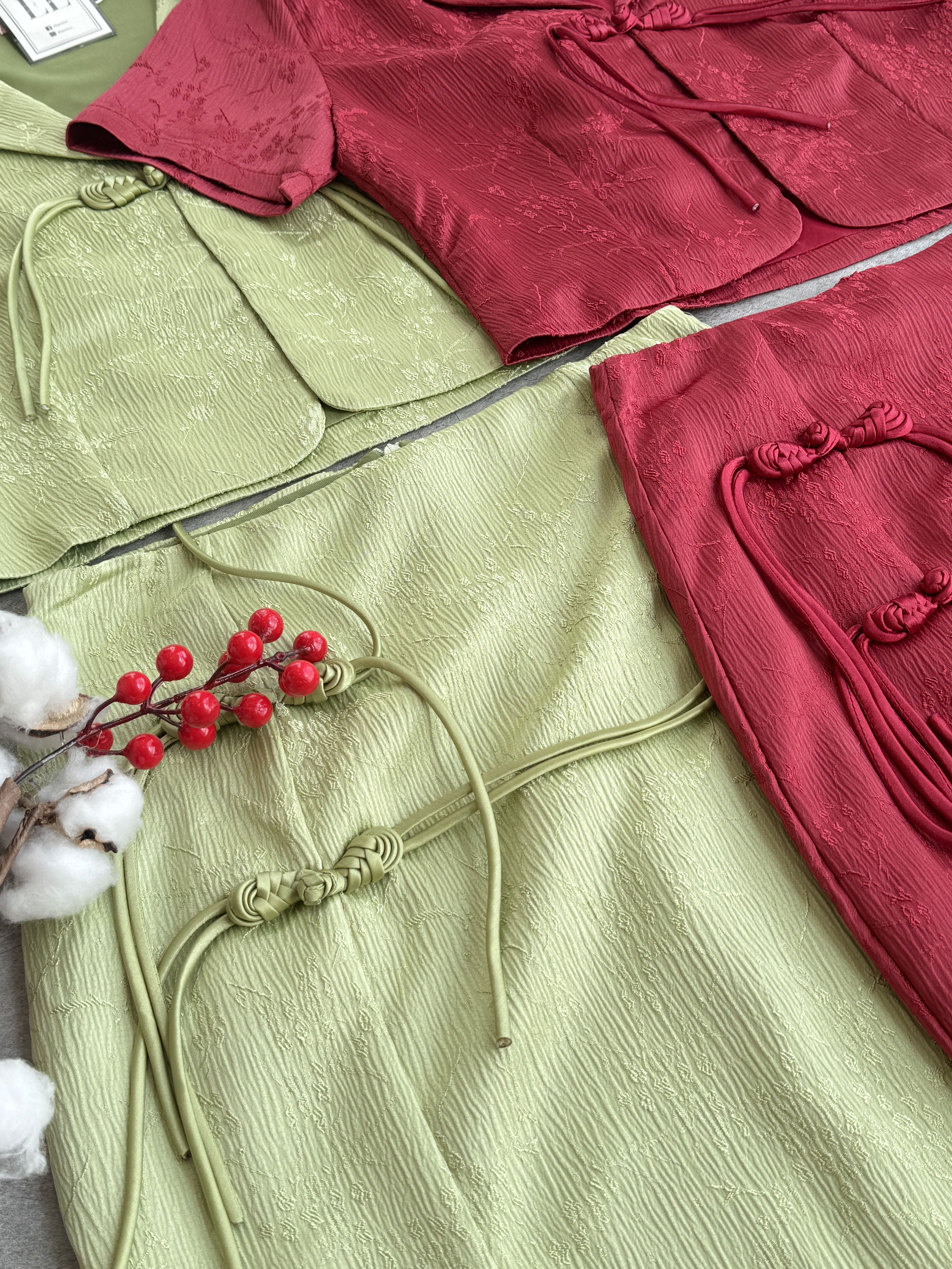 暗花刺绣短袖长裙改良旗袍