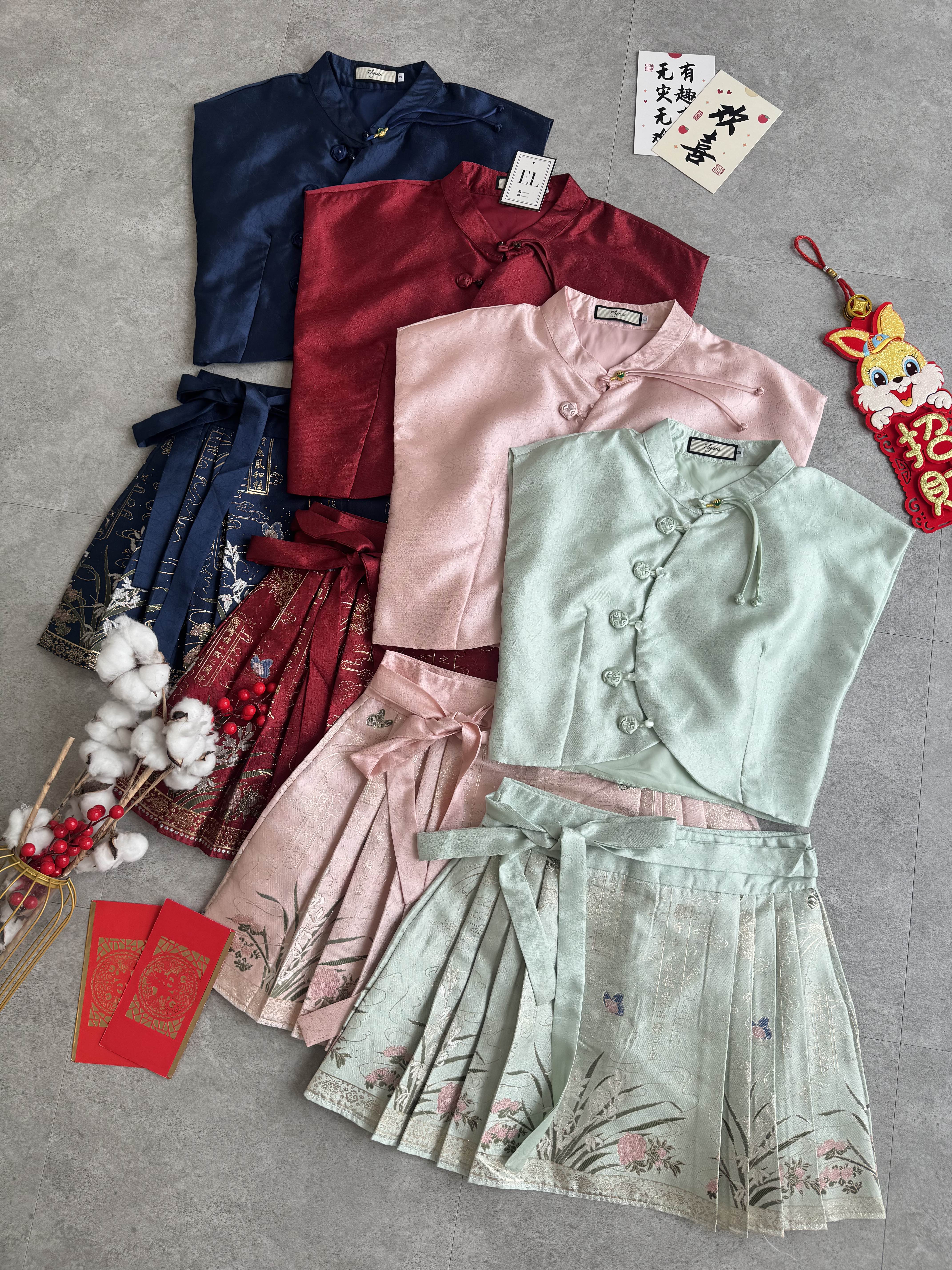 《情侣》 短版马面裙套装