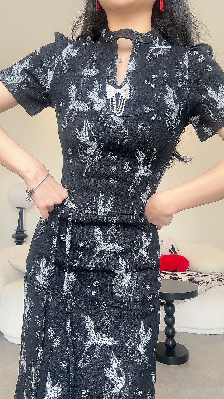 《新年》蝴蝶钻牛仔短袖长裙套装