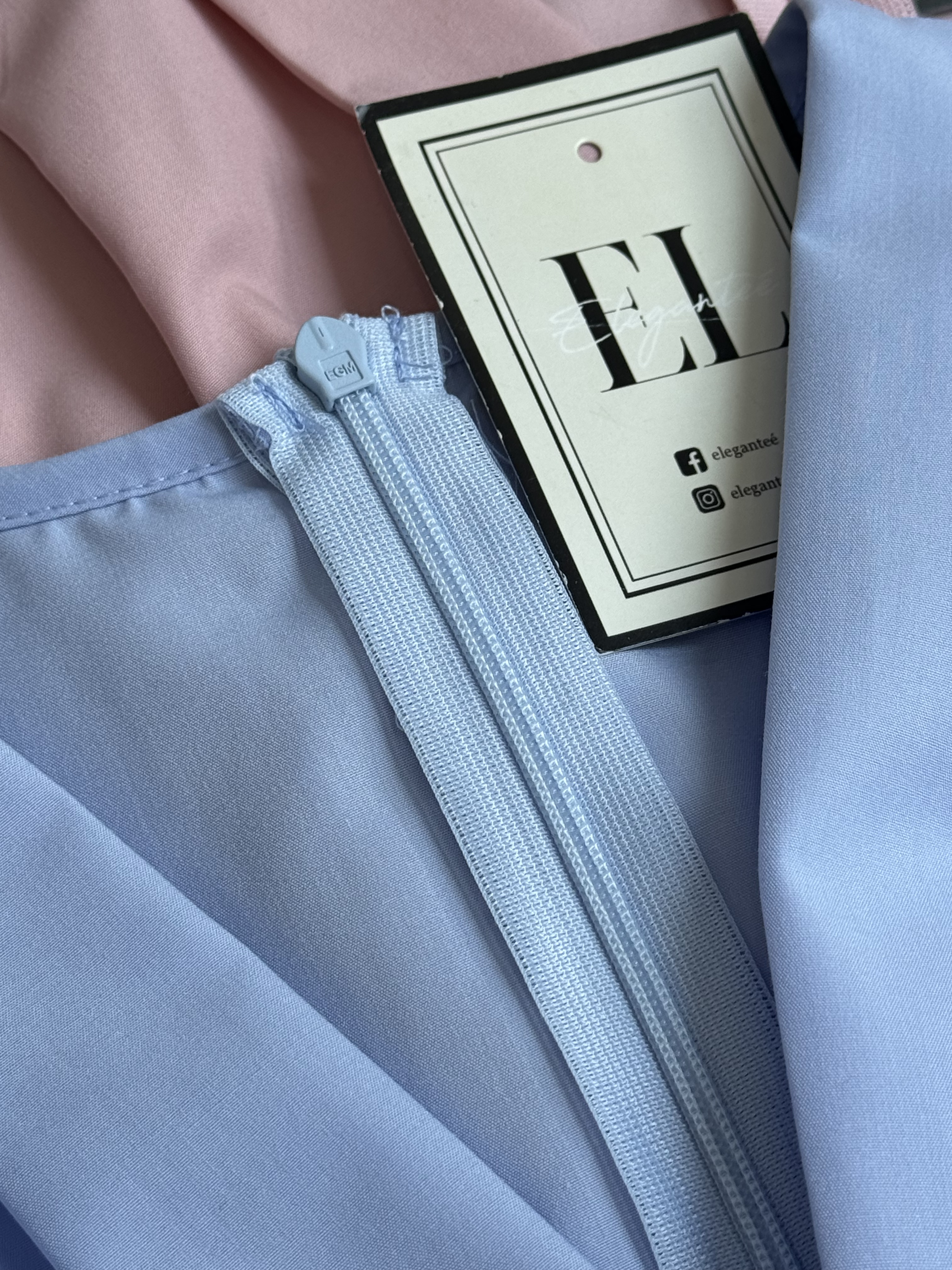 衬衫面料无袖卷花上衣