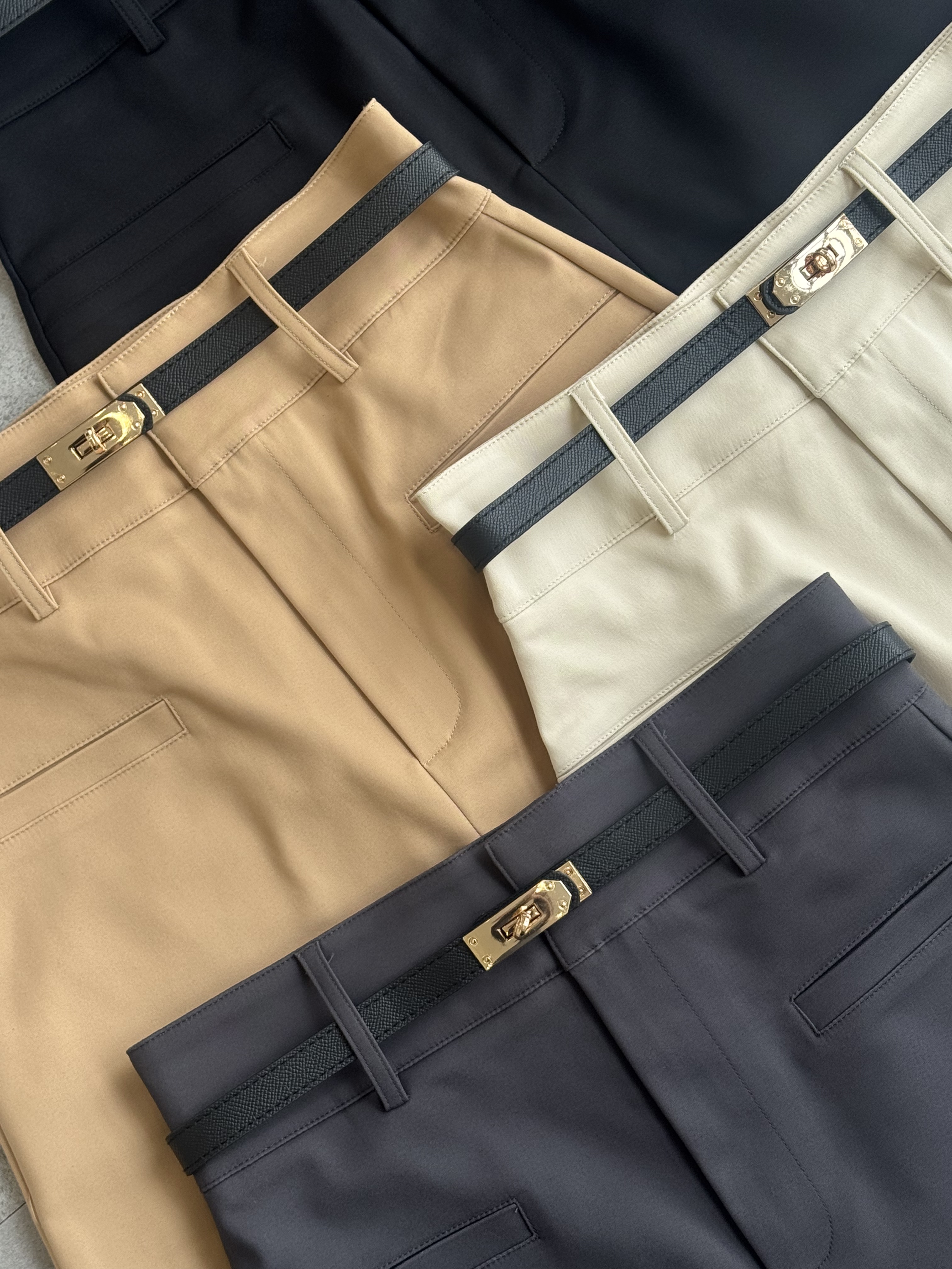 爱马Belt高腰短裙