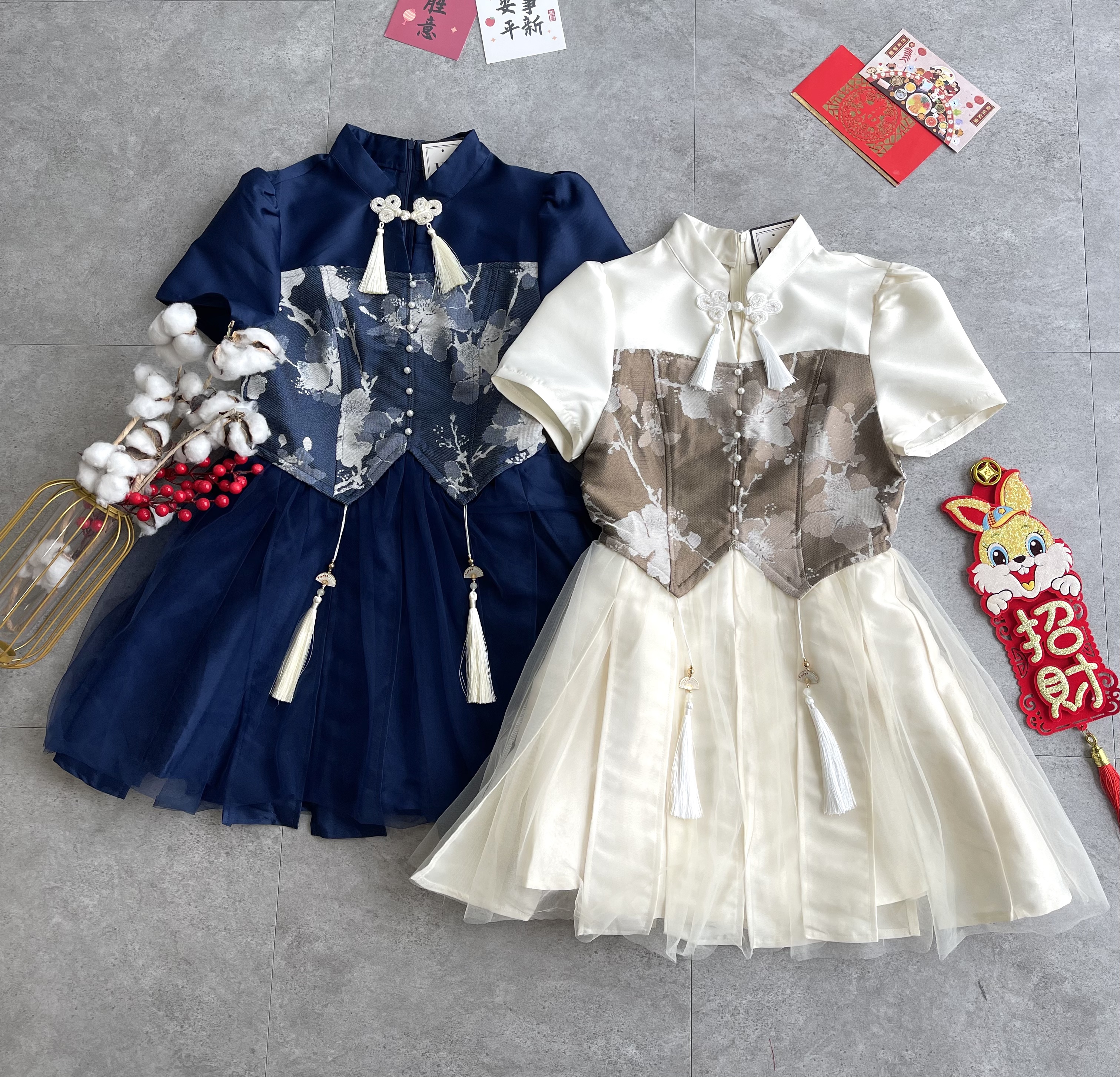 《新年》鱼骨腰风短袖连身裙