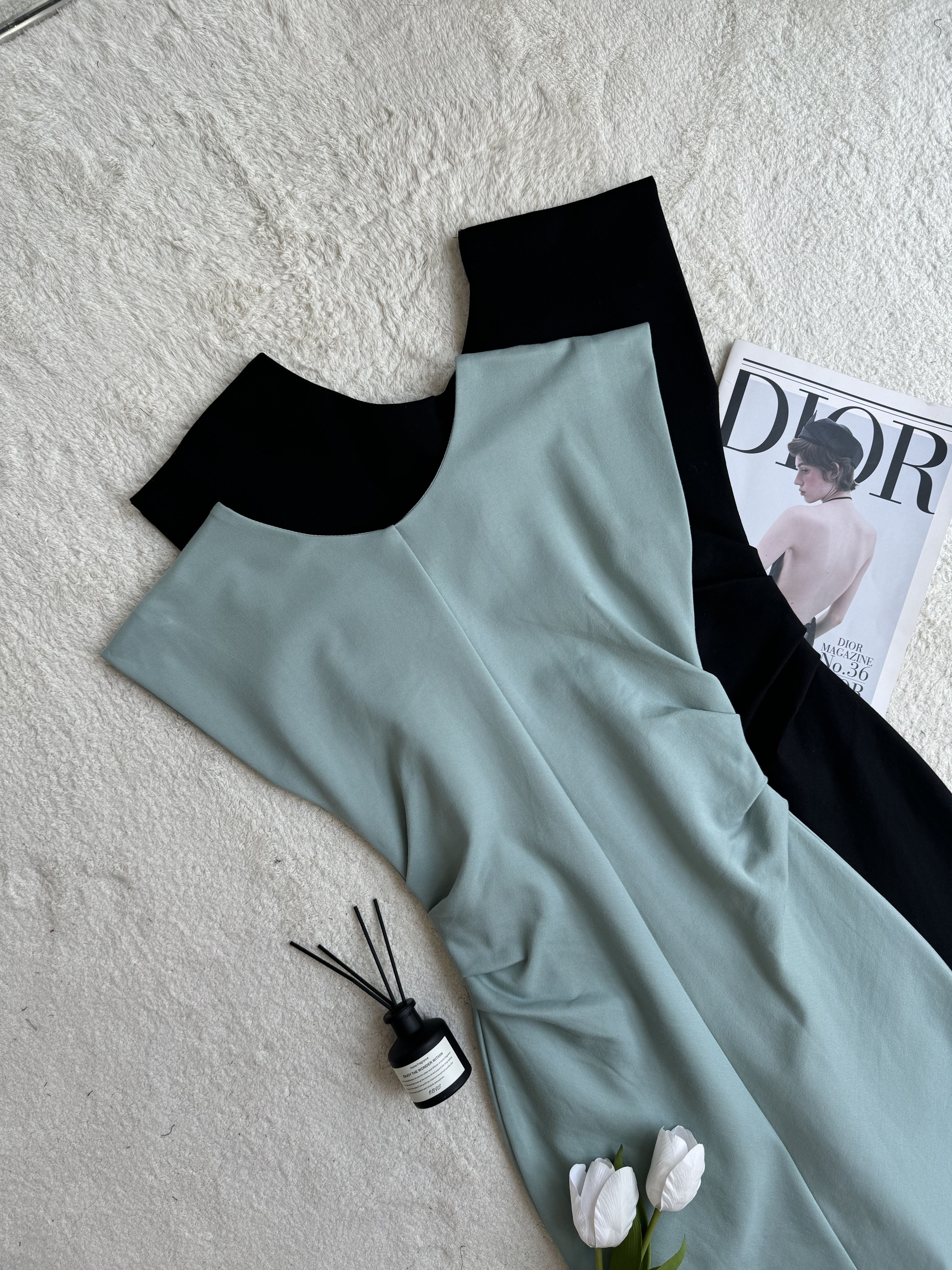 优雅收腰皱褶连身裙