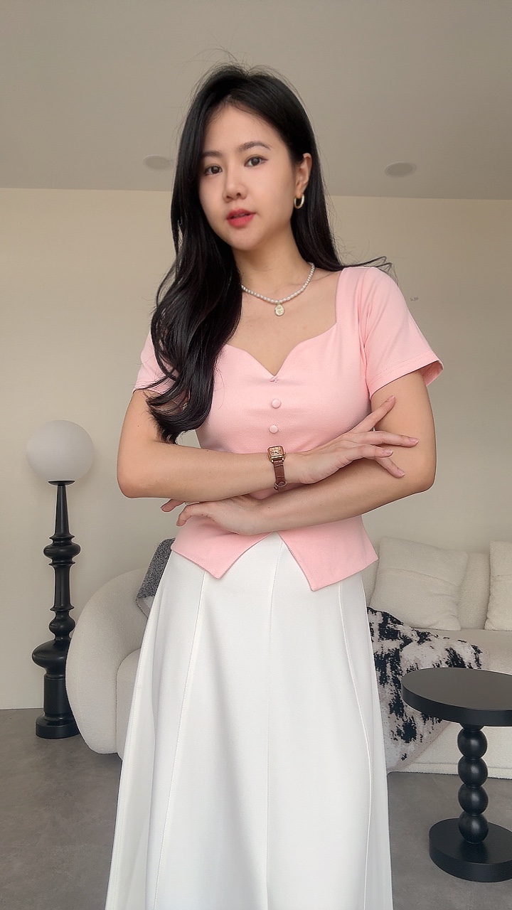 爱心领Peplum腰上衣