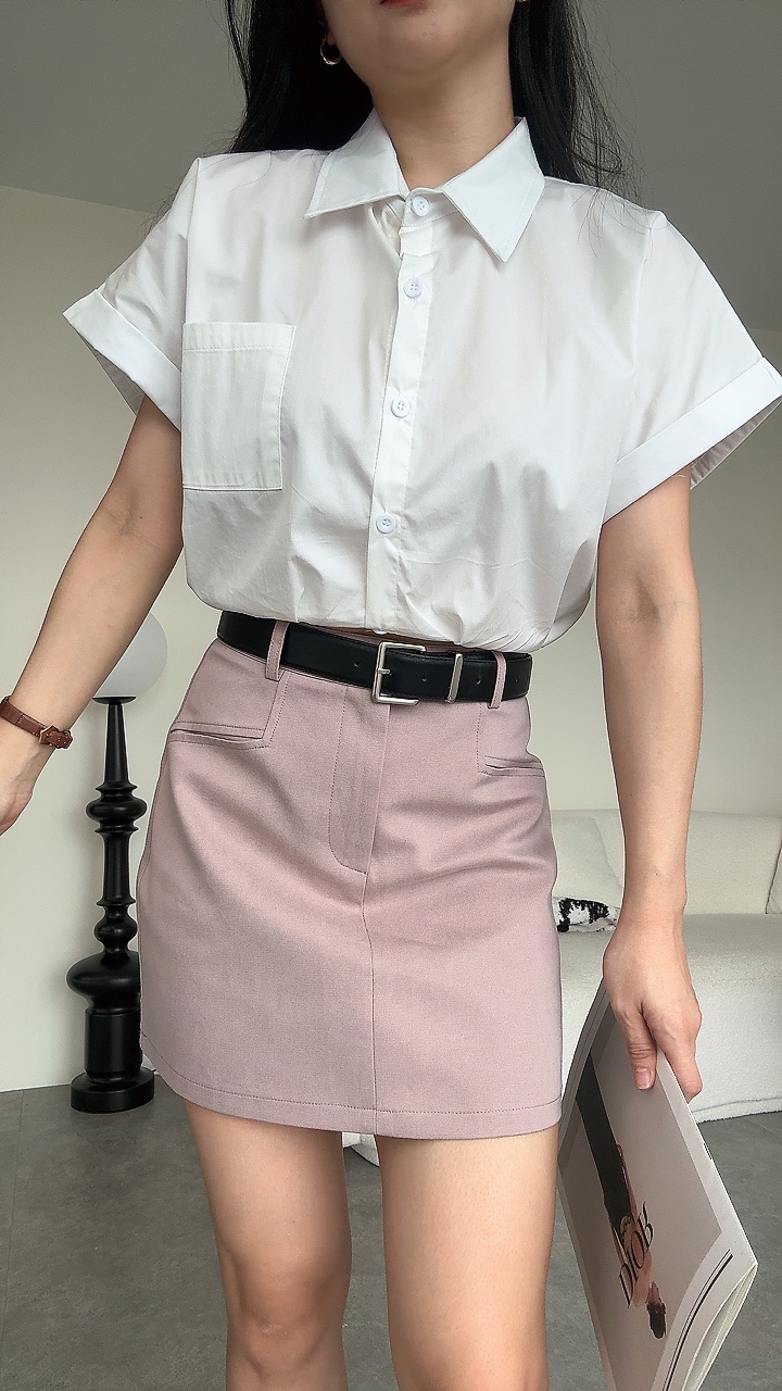夏季轻盈版西装短裙