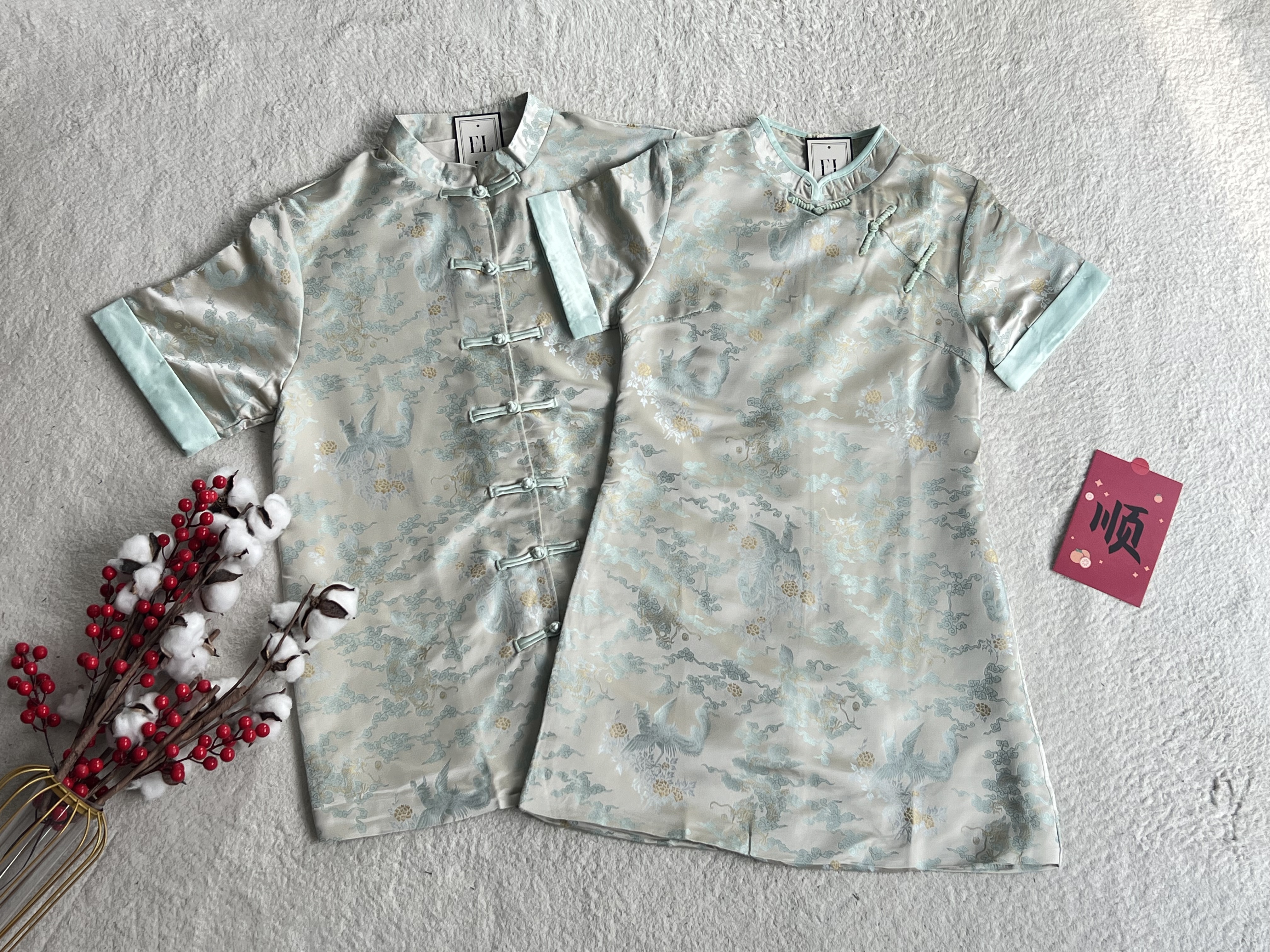 （情侣-女） 清秀缎面刺绣连身裙旗袍.