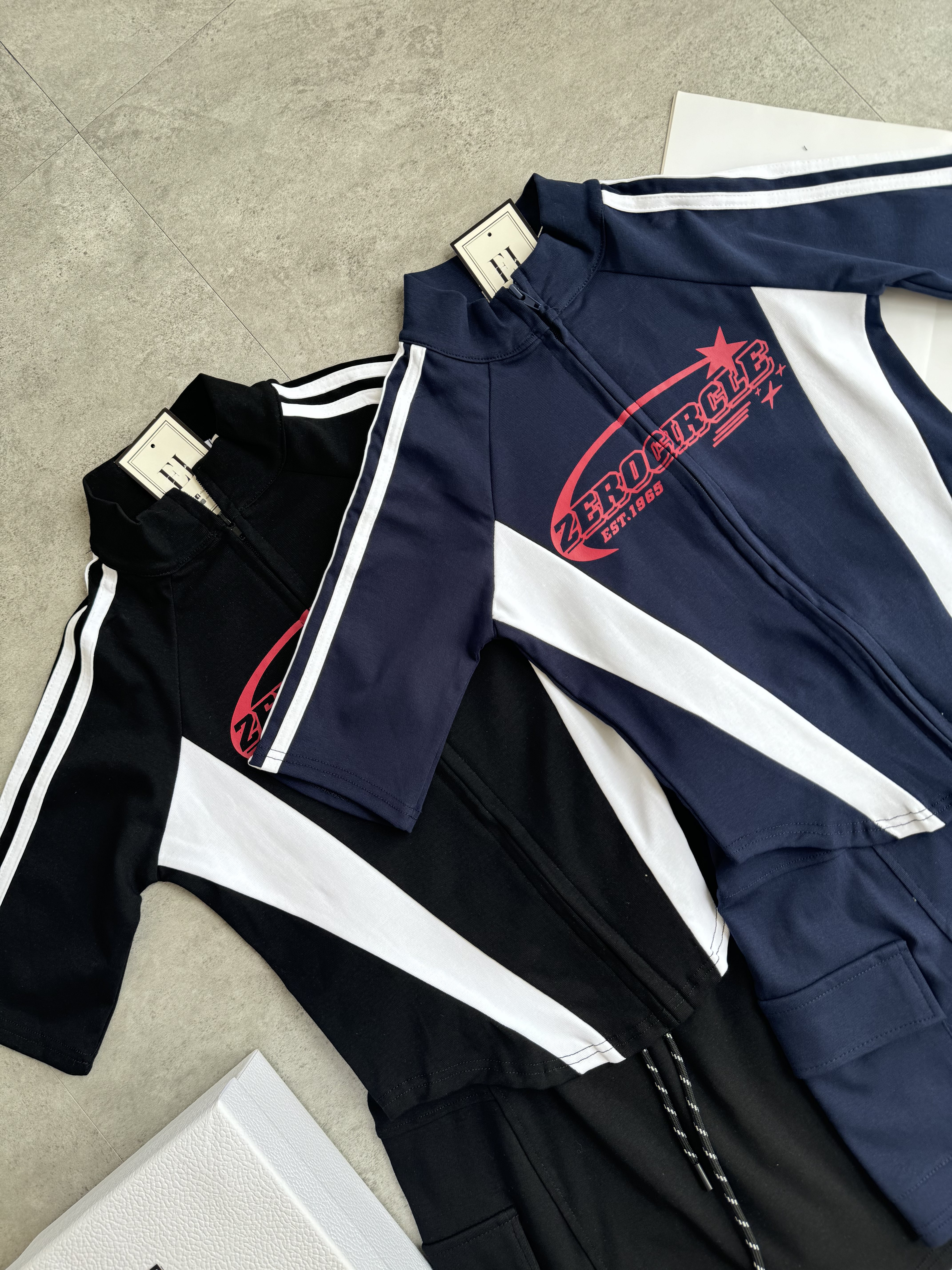 运动风中长袖短裙套装