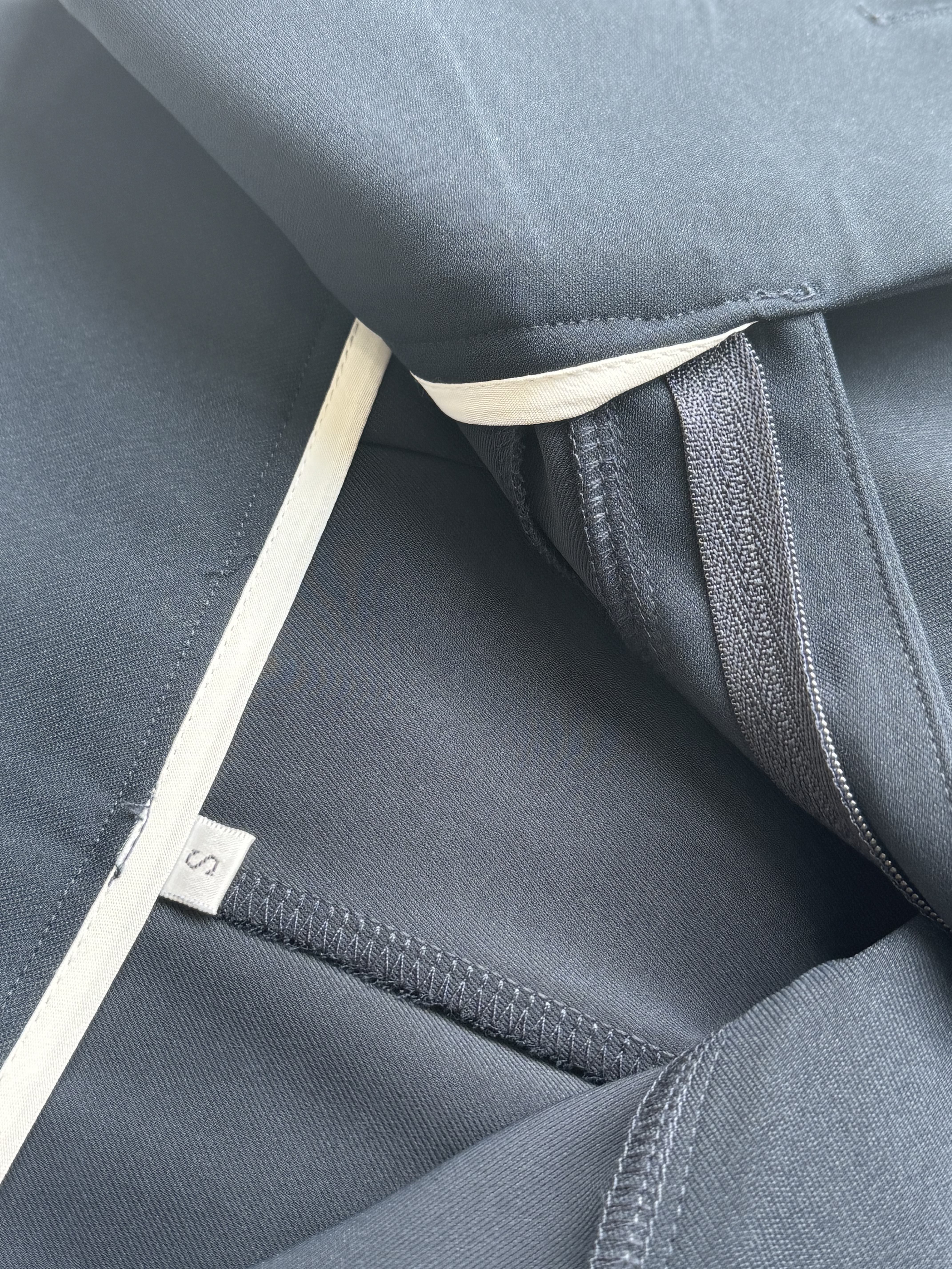 通勤金扣滑面直筒阔腿裤