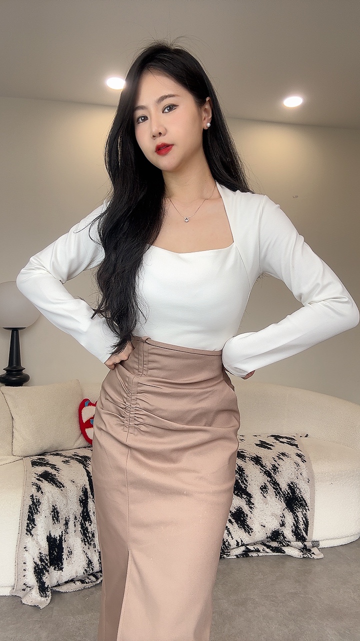 厚cotton斜三角领长袖Top