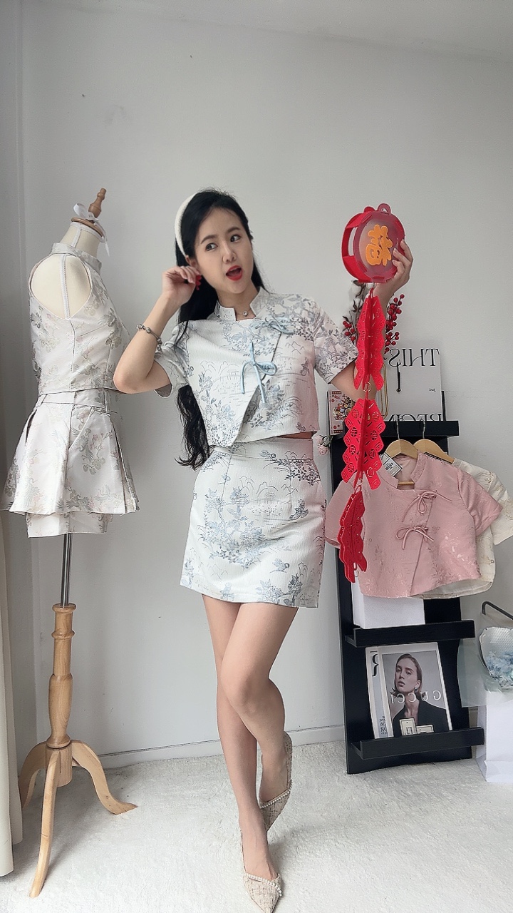 双辫扣短袖刺绣旗袍短裙套装