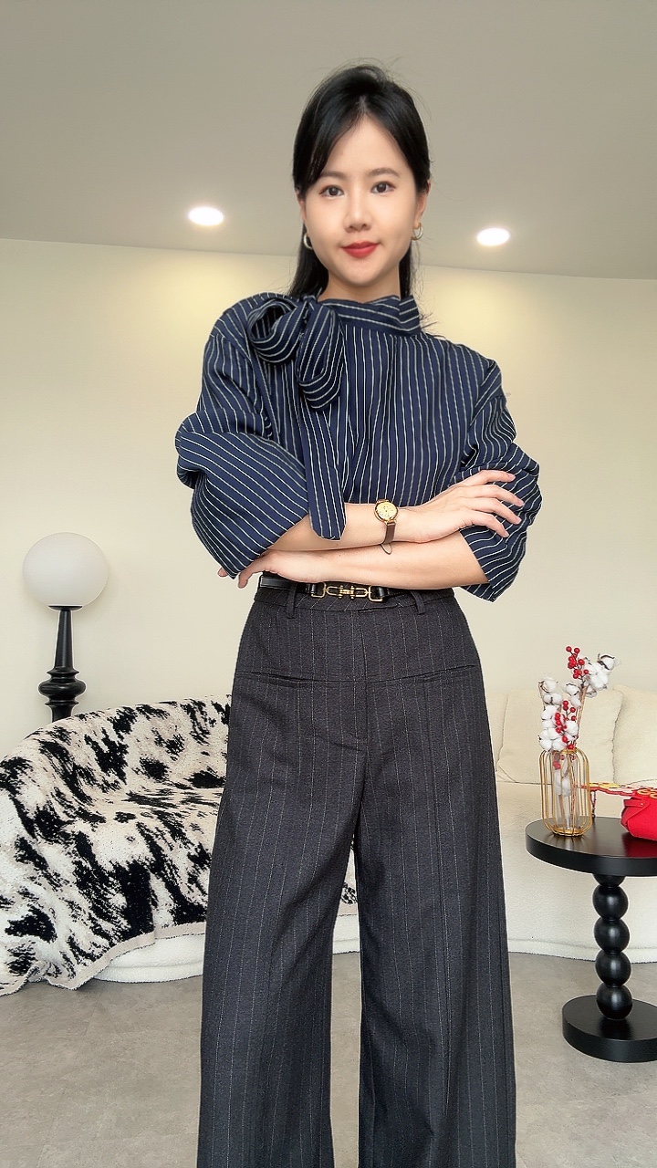 含羊毛高级线条西装直筒裤