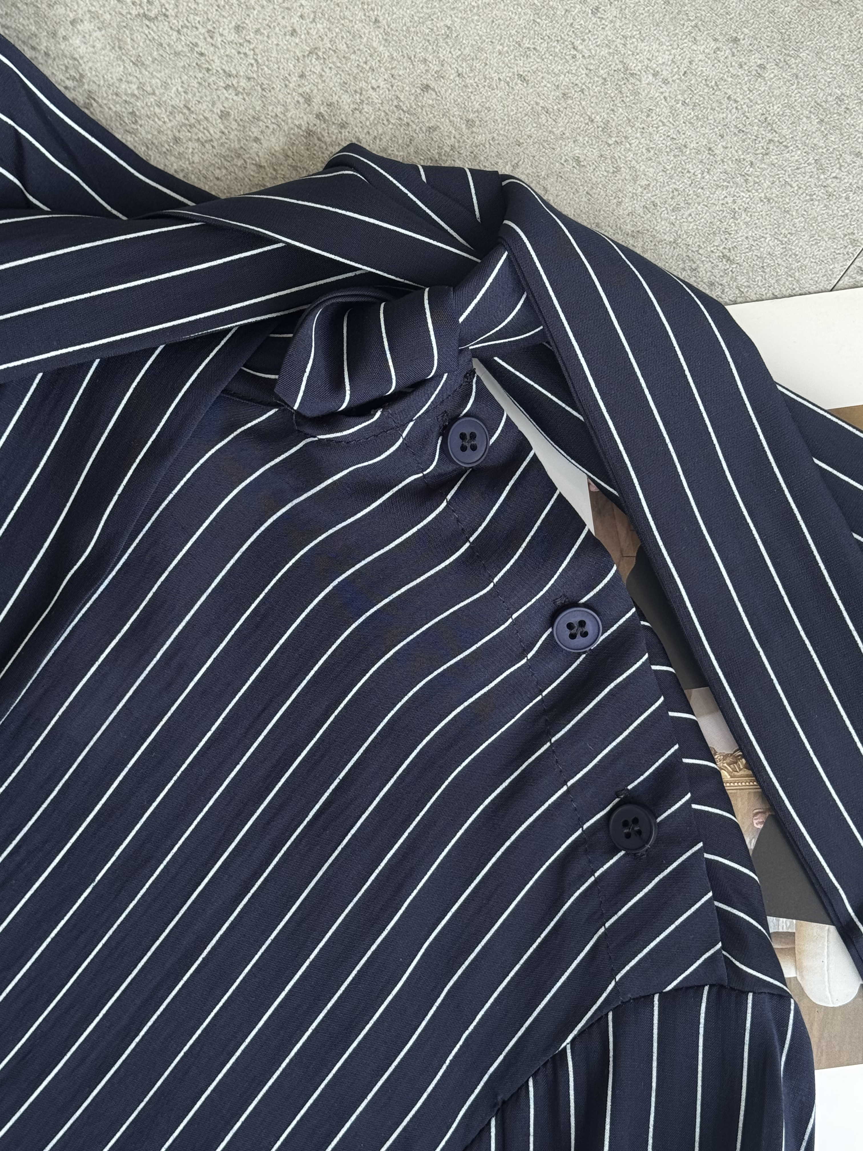 韩版高级感线条衬衫