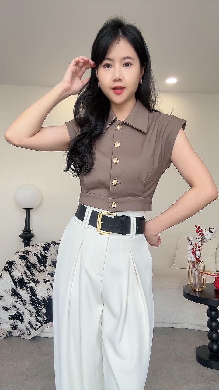 一节袖金扣Top