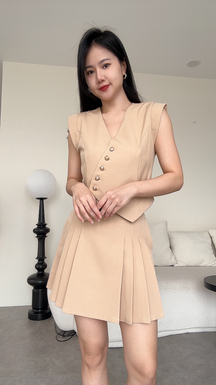 直肩袖马甲百褶短裙套装