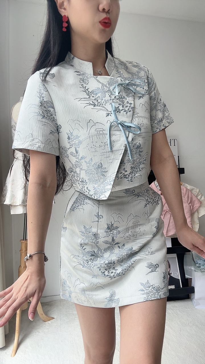 双辫扣短袖刺绣旗袍短裙套装