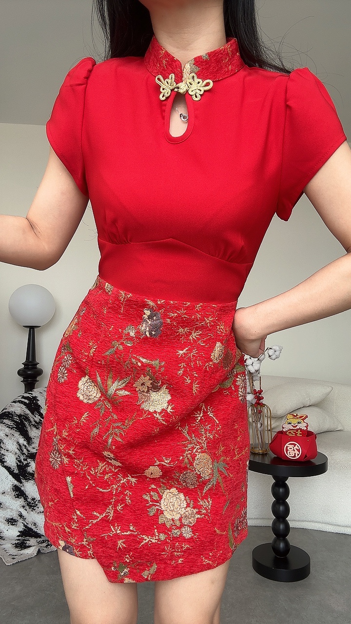 《新年旗袍》 修身拼色绒布连体裤