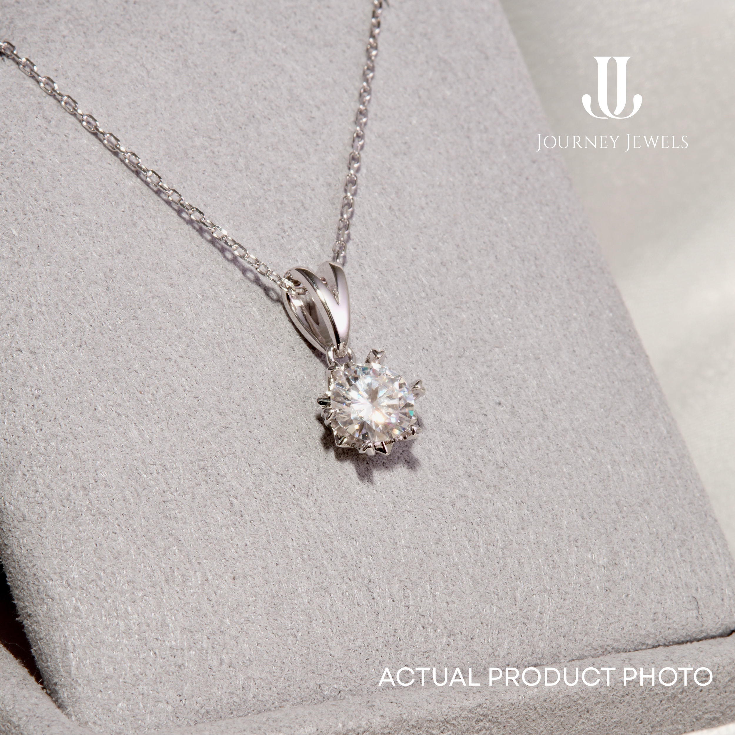 N19 - Snow Bloom Pendant Necklace
