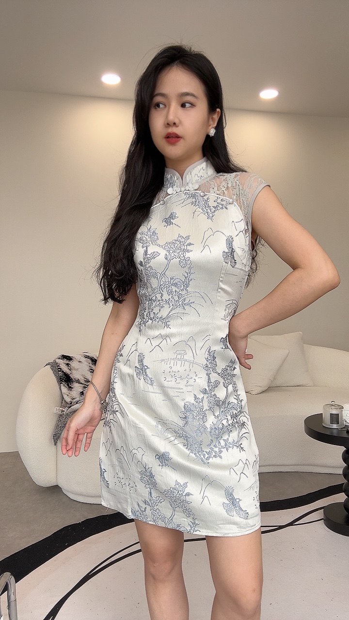 蕾丝短款连身裙旗袍