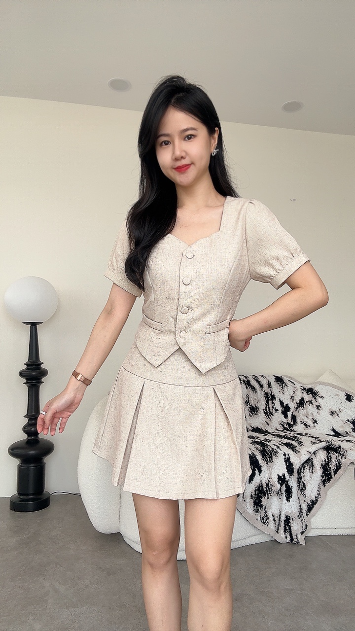 宫廷风公主袖短裙套装