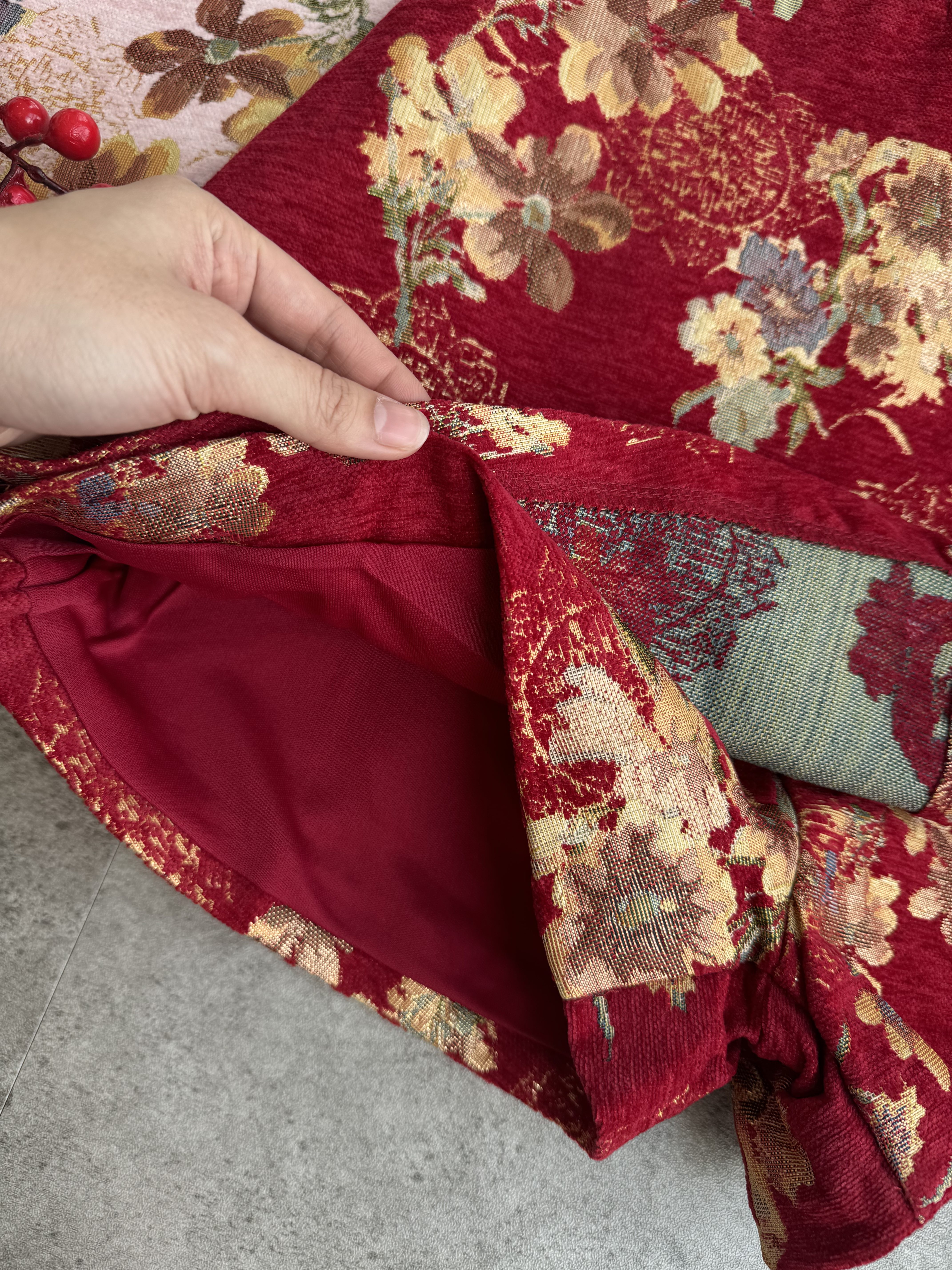 绒布刺绣新年裤裙